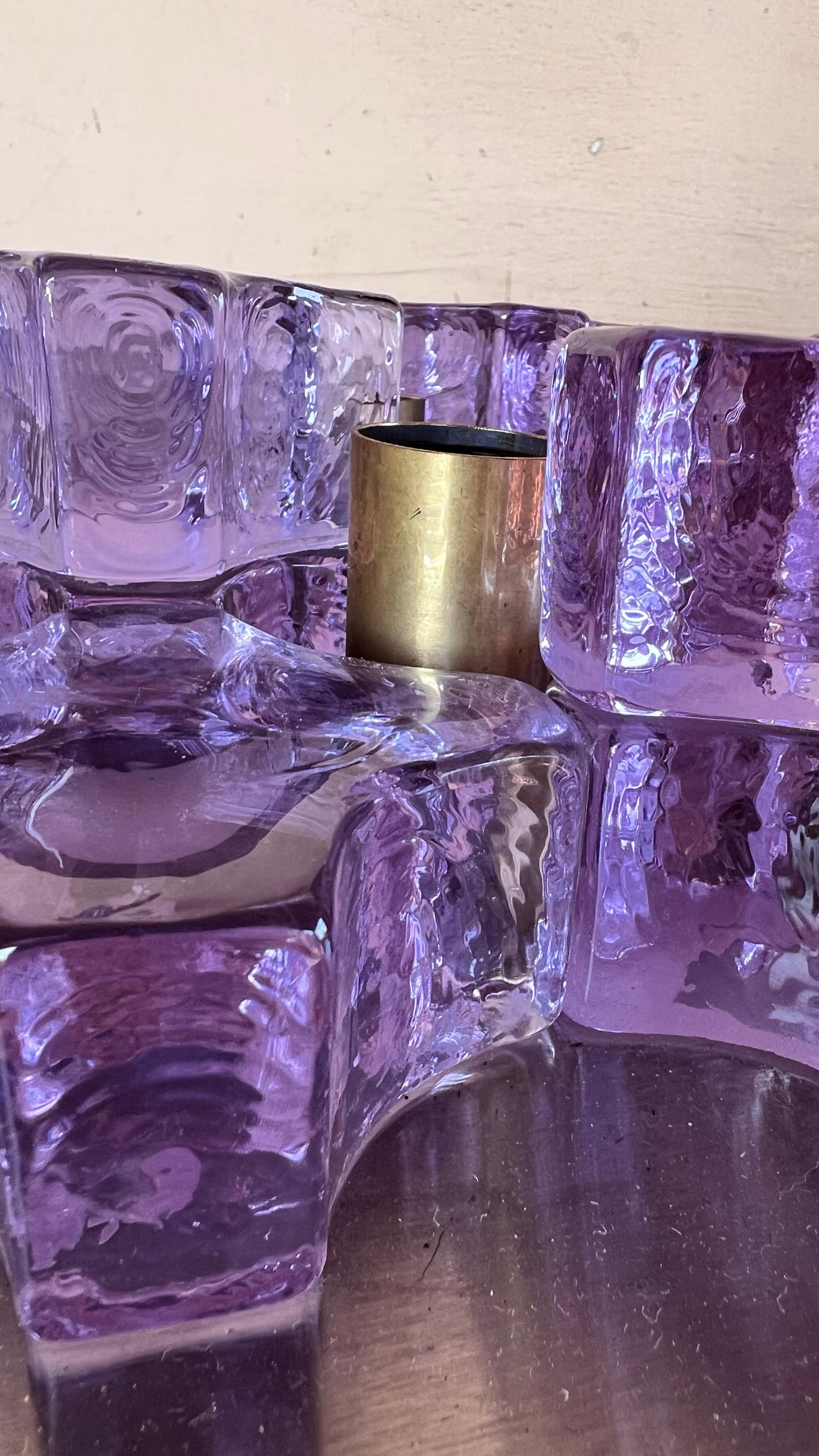 belle paire d'appliques Poliarte modèle Hollyhock en verre de Murano photosensible 
La plus grande mesure 44 x 44 cm et contient 9 bulbes, la plus petite mesure 36 x 36 cm et contient 4 bulbes