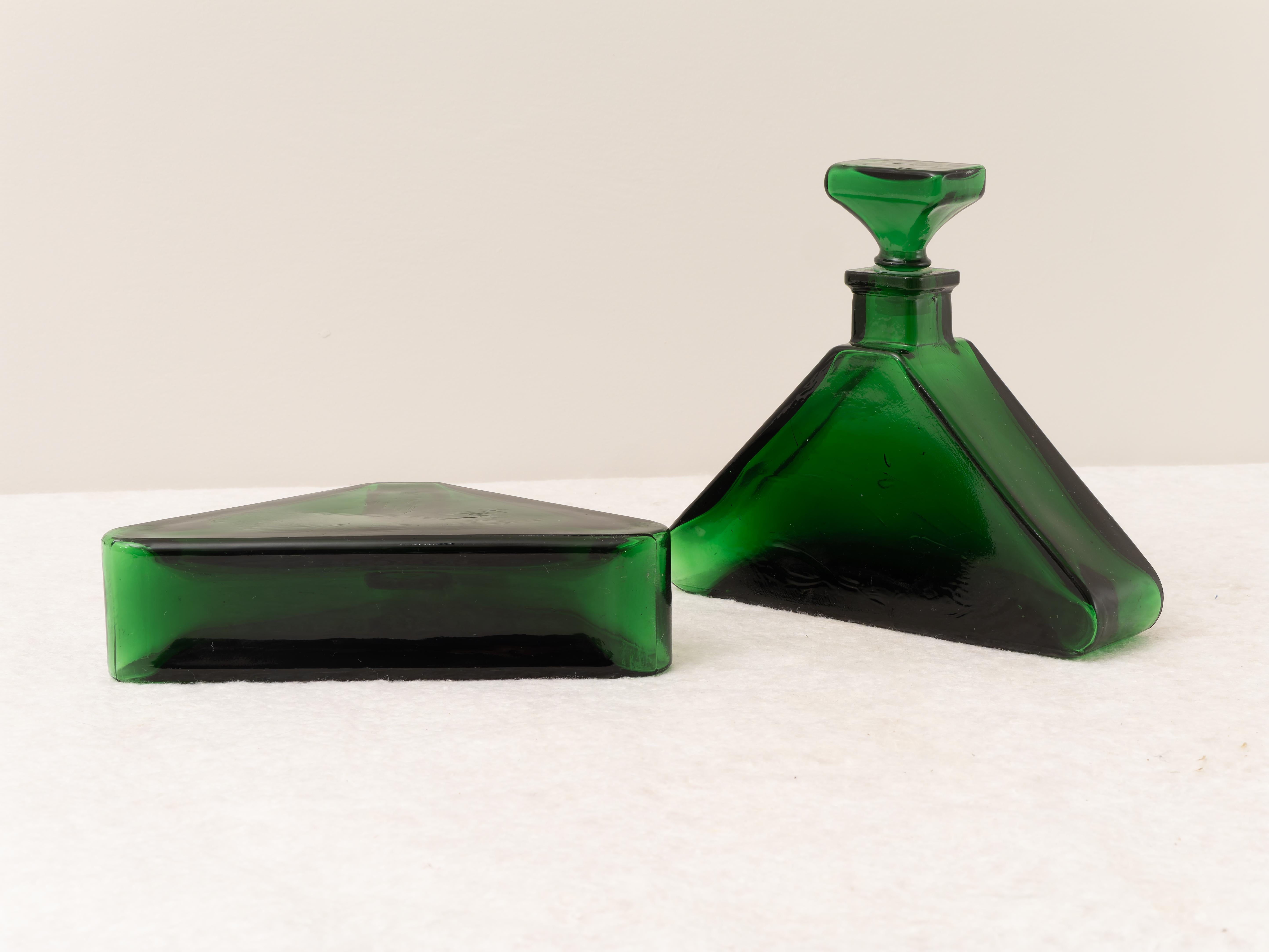 Late 20th Century Paire de bouteilles d'ameublement en verre lourd, 1970 en vente