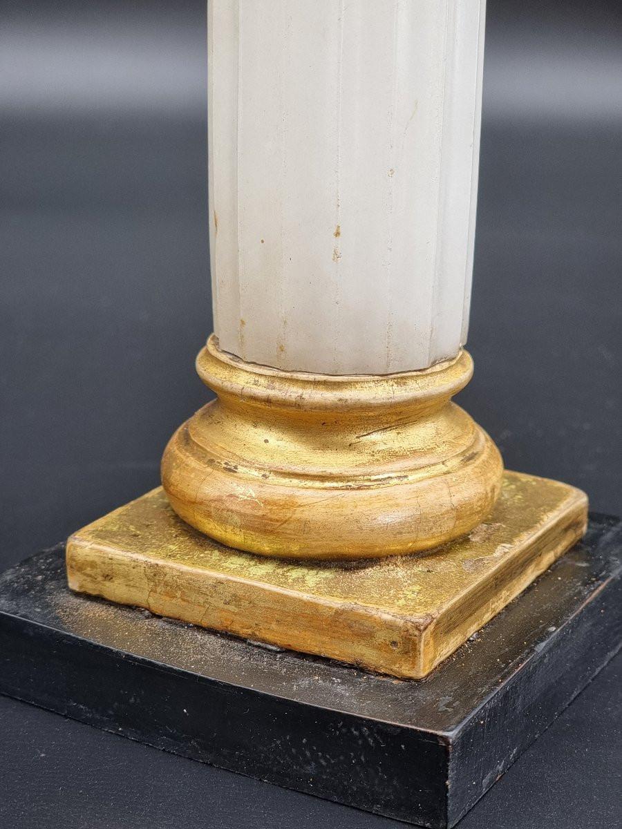 Stile impero Coppia colonne neoclassiche in alabastro e legno dorato, inizi XIX in vendita