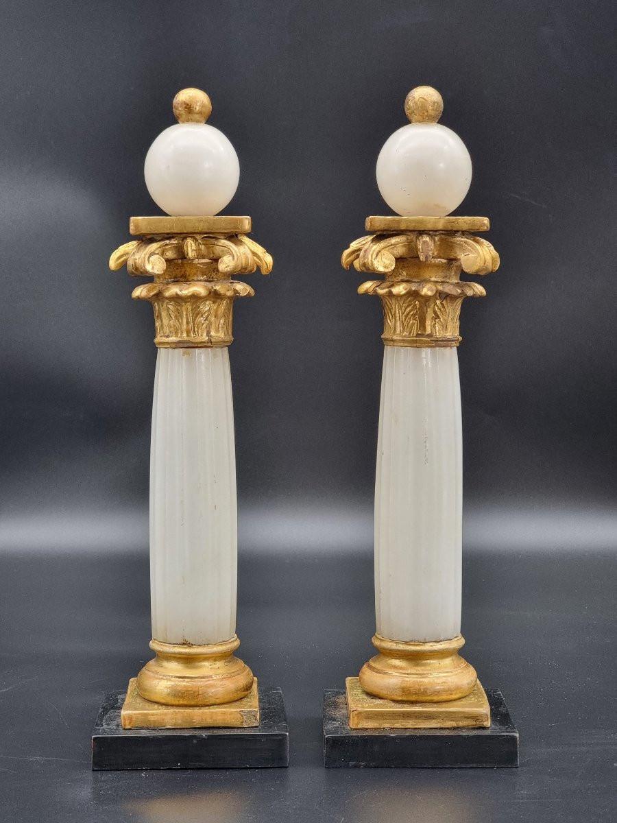 Dorato Coppia colonne neoclassiche in alabastro e legno dorato, inizi XIX in vendita