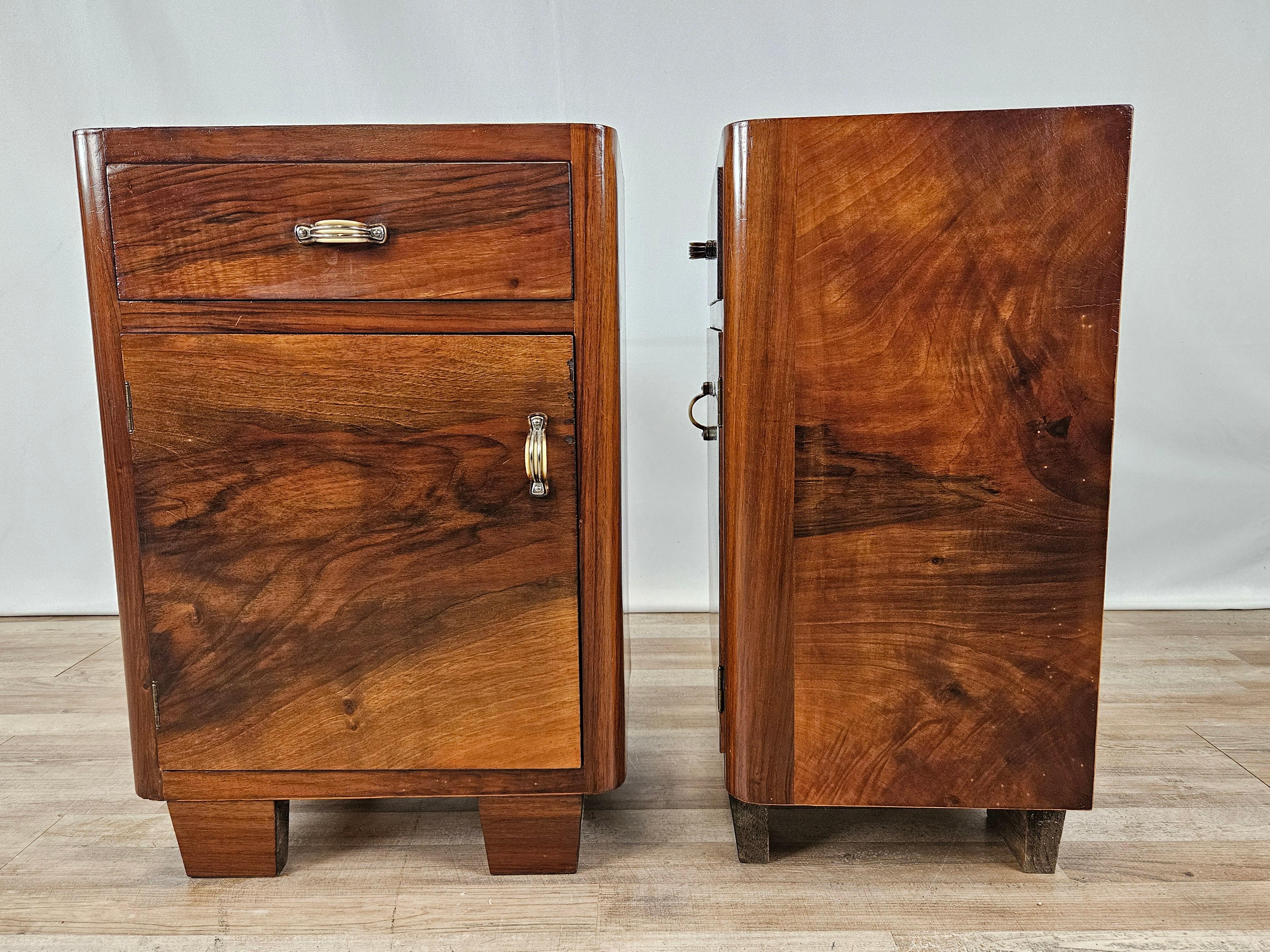 Pair of Art Deco nightstands in briarwood In Good Condition For Sale In Premariacco, IT