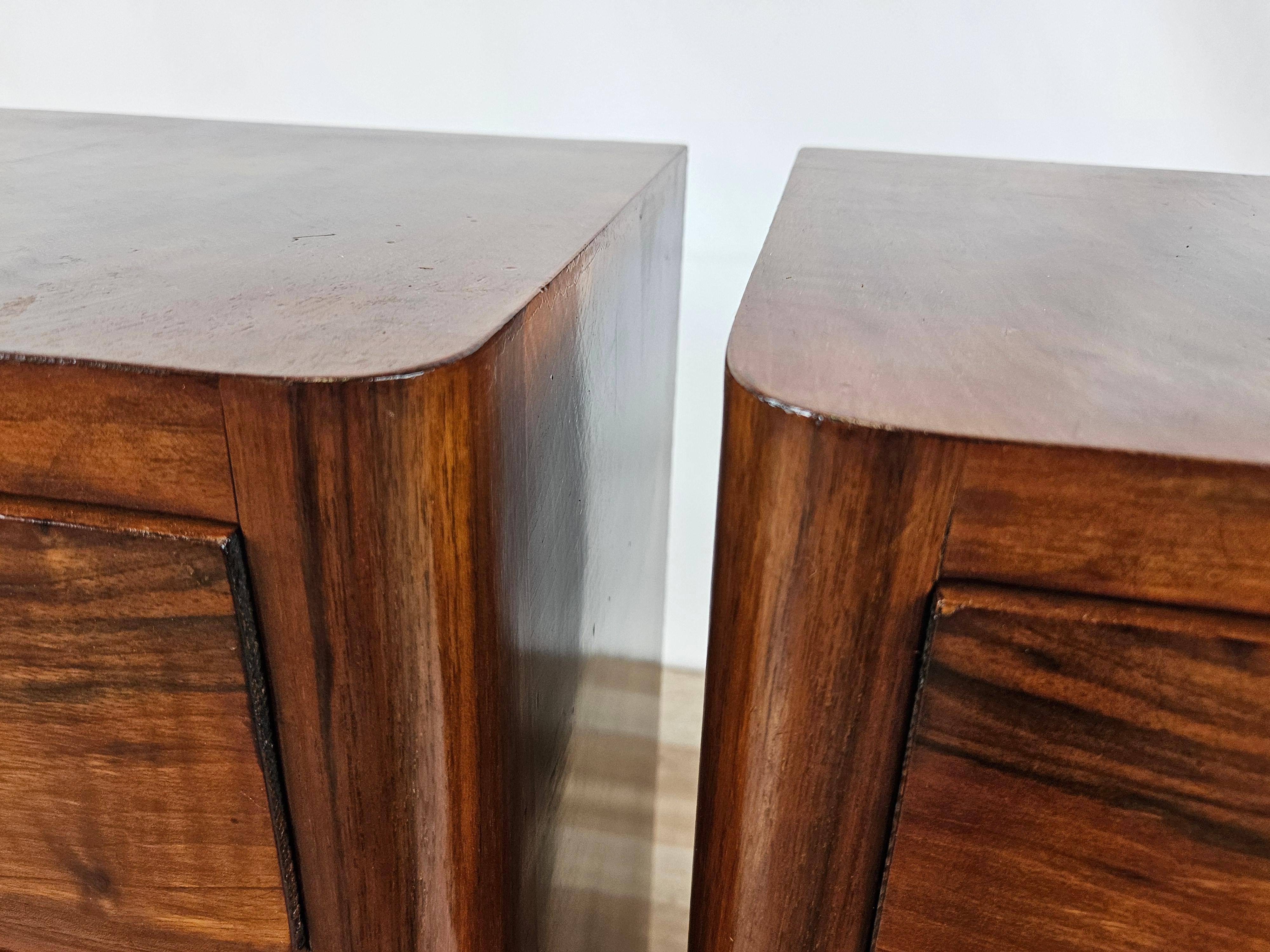 Paire de tables de chevet Art Déco en bois de bruyère en vente 1