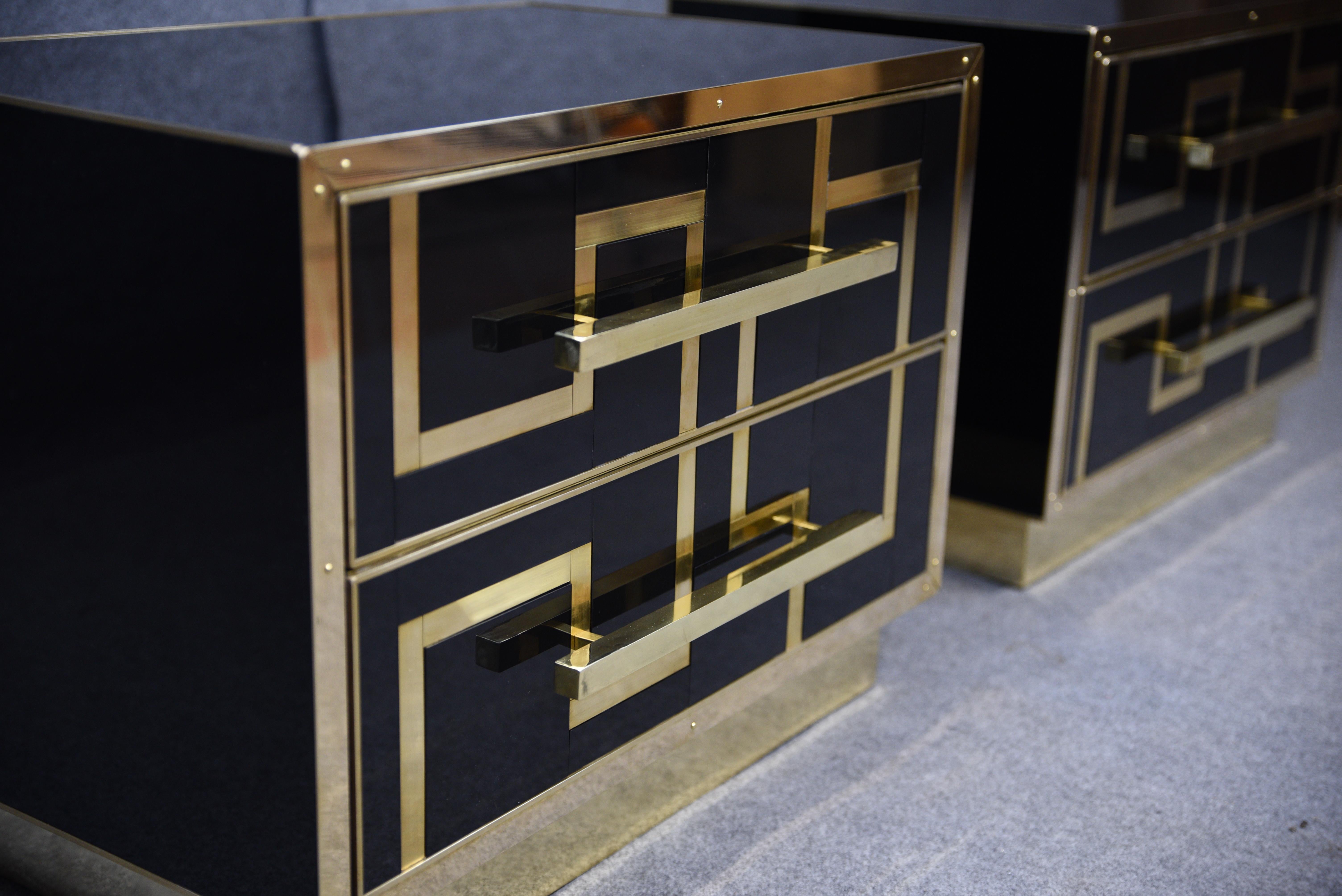 Coppia comodini  legno, vetro nero, intarsio in ottone stile anni 50 For Sale 3