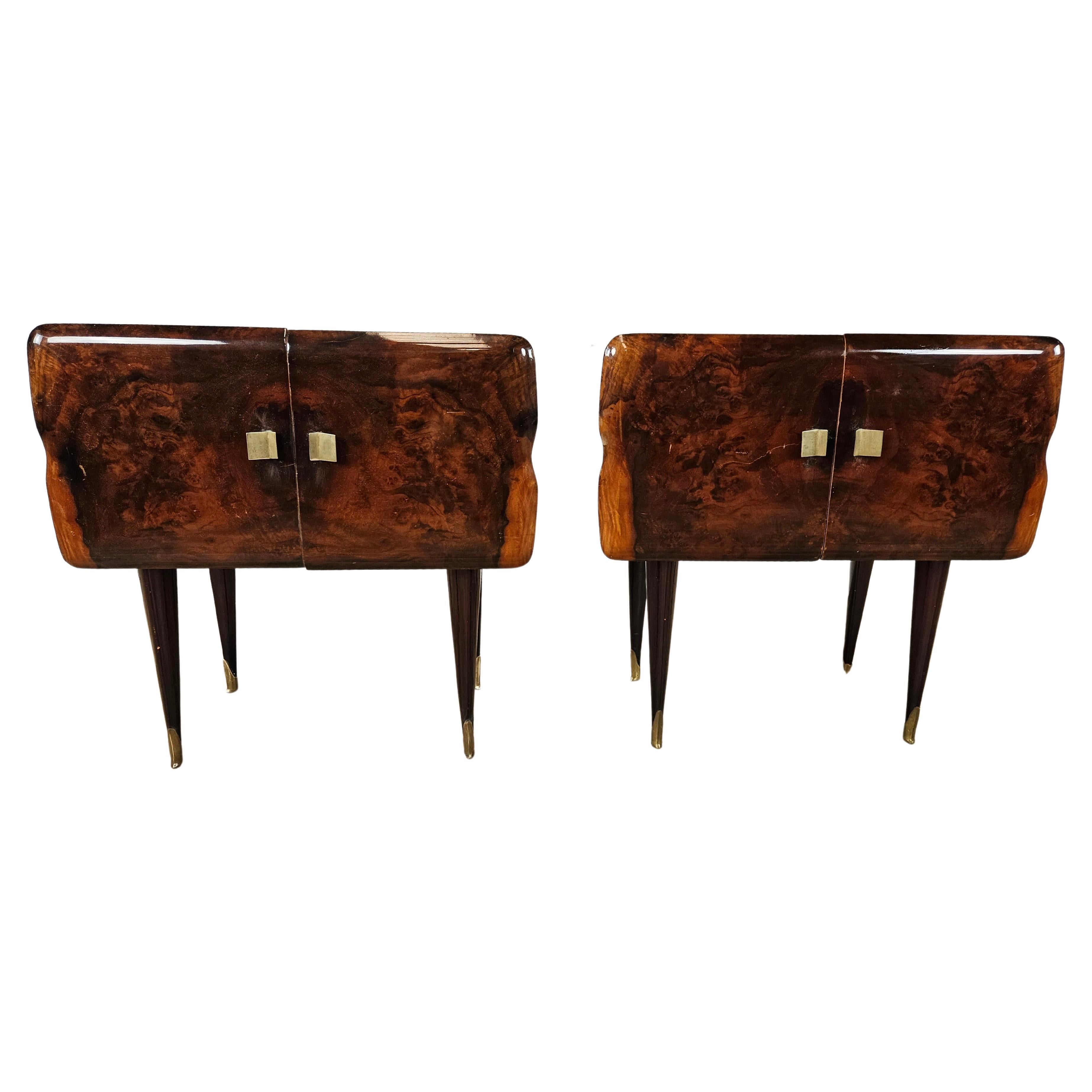 Mid Century pair of nightstands with glass top and brass handles For Sale