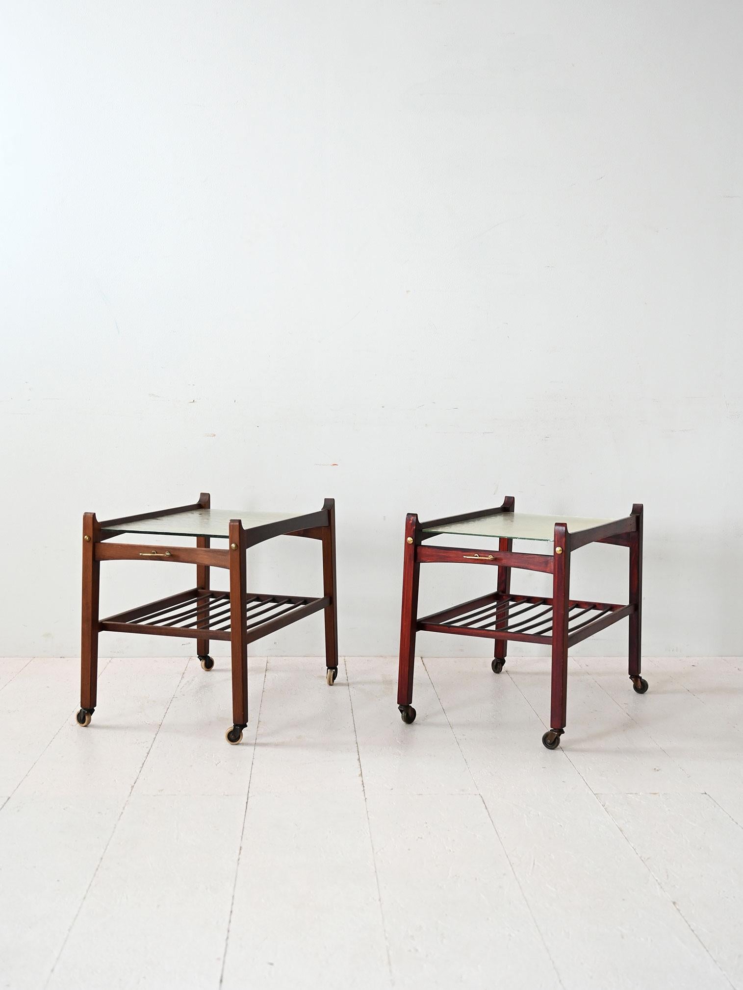 Pareja de mesillas de noche escandinavas de los años 40/50 Scandinavian en venta