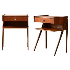 Coppia comodini scandinavi anni 50 con mensola