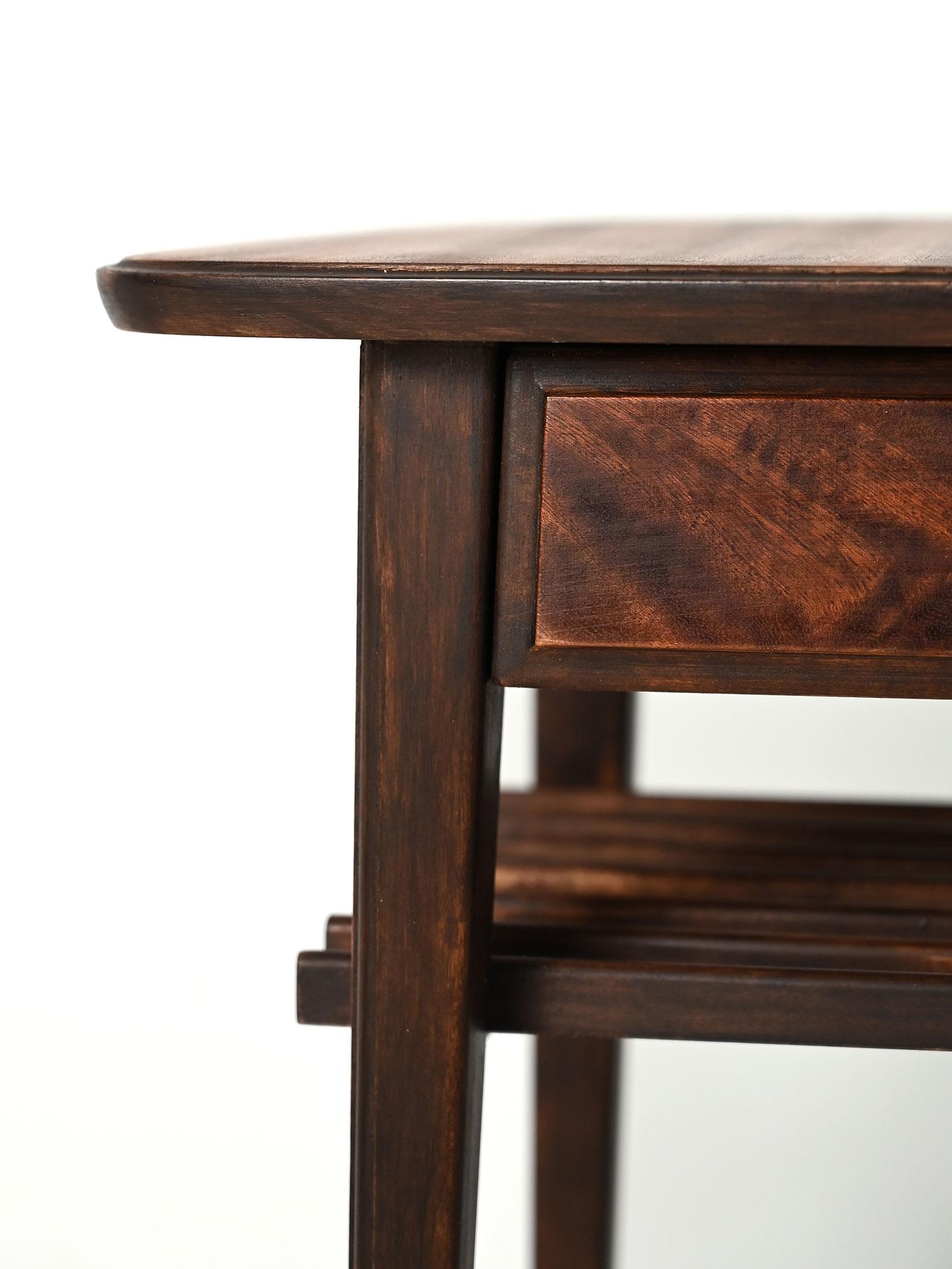 Metà XX secolo Coppia comodini scandinavi in mogano anni '50 in vendita