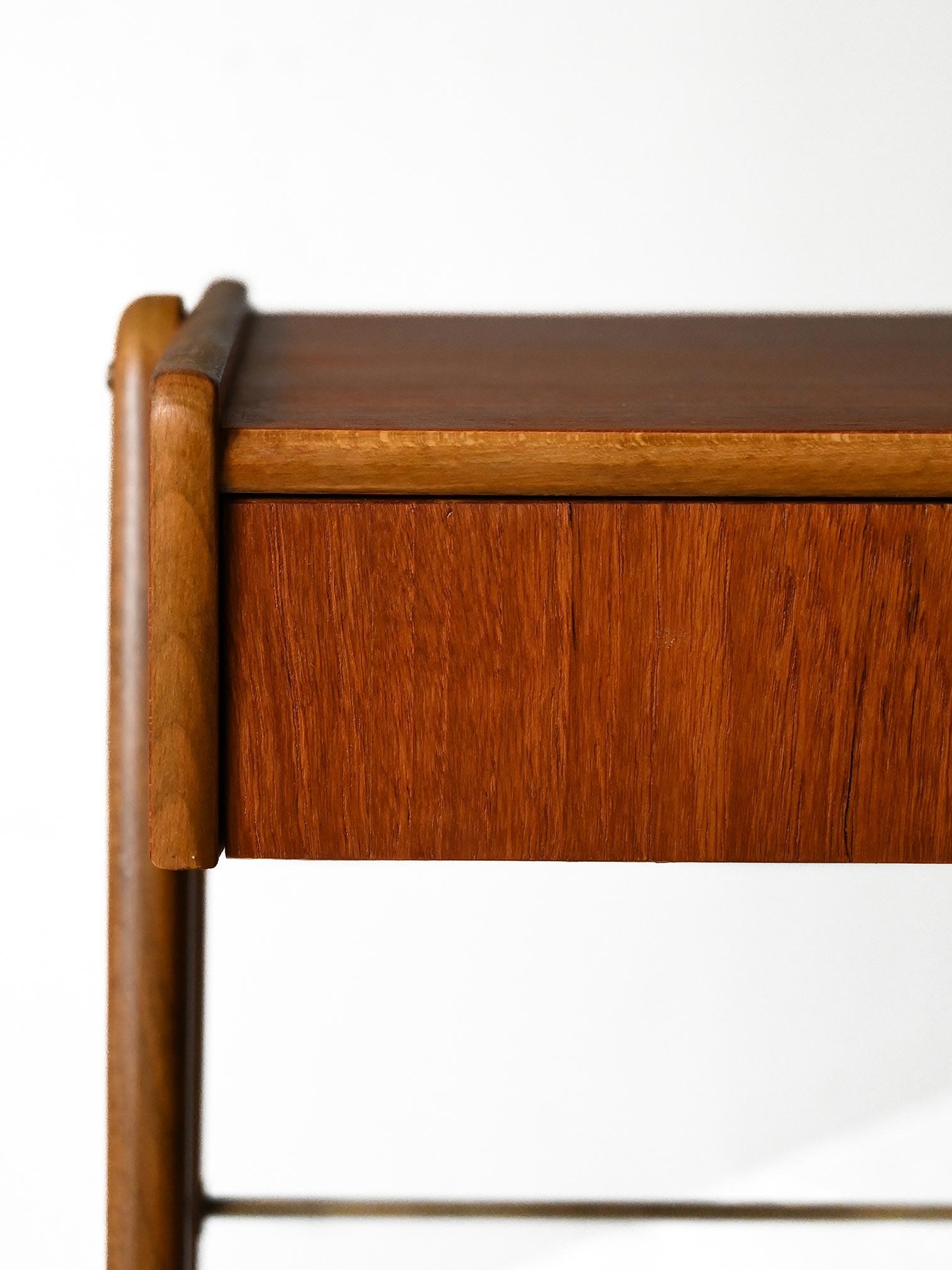Coppia comodini scandinavi in teak fine anni ’50 Bon état - En vente à Brescia, IT