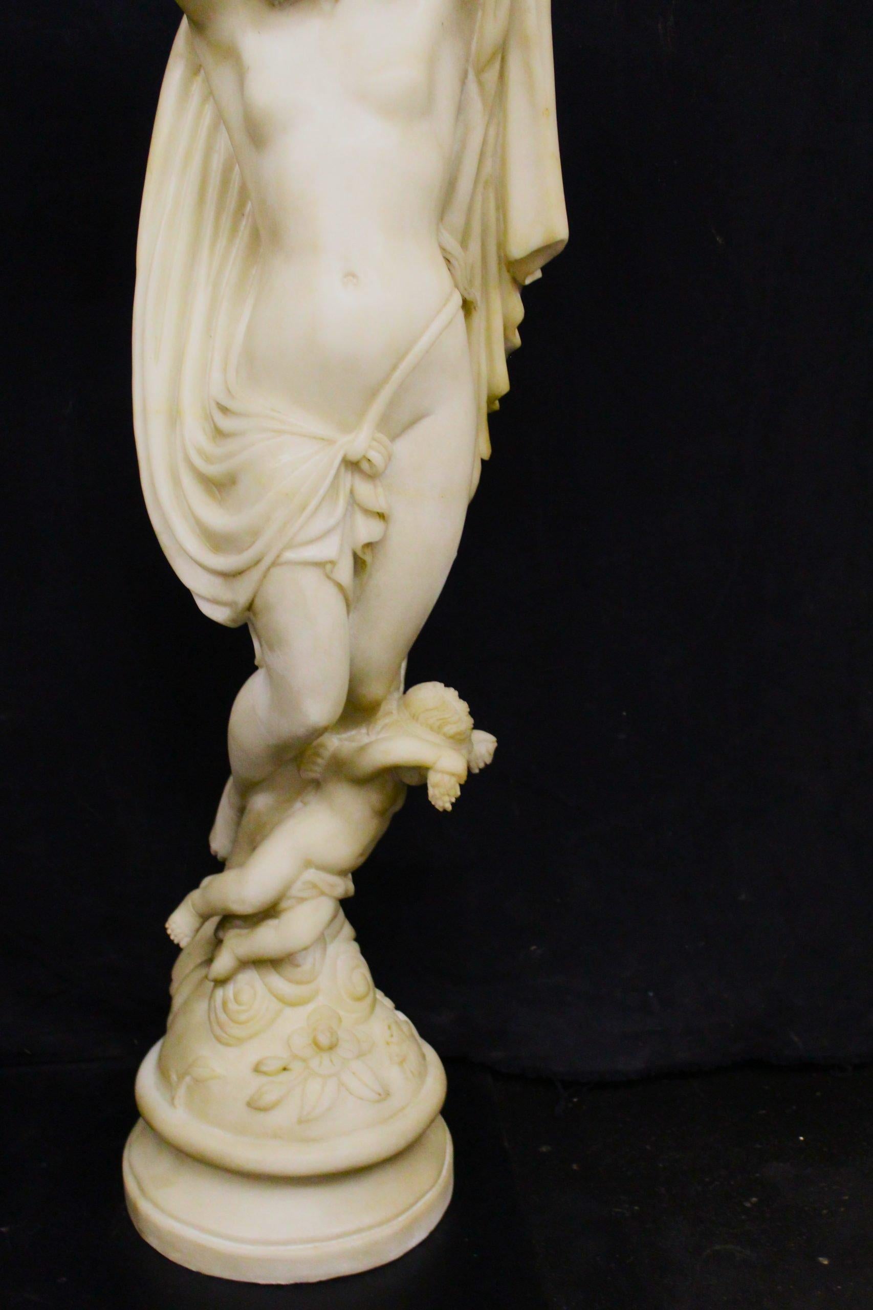 Coppia di Allegorie del modello Moreau in vendita 1