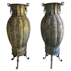 Par de ánforas decorativas de cobre - siglo XX