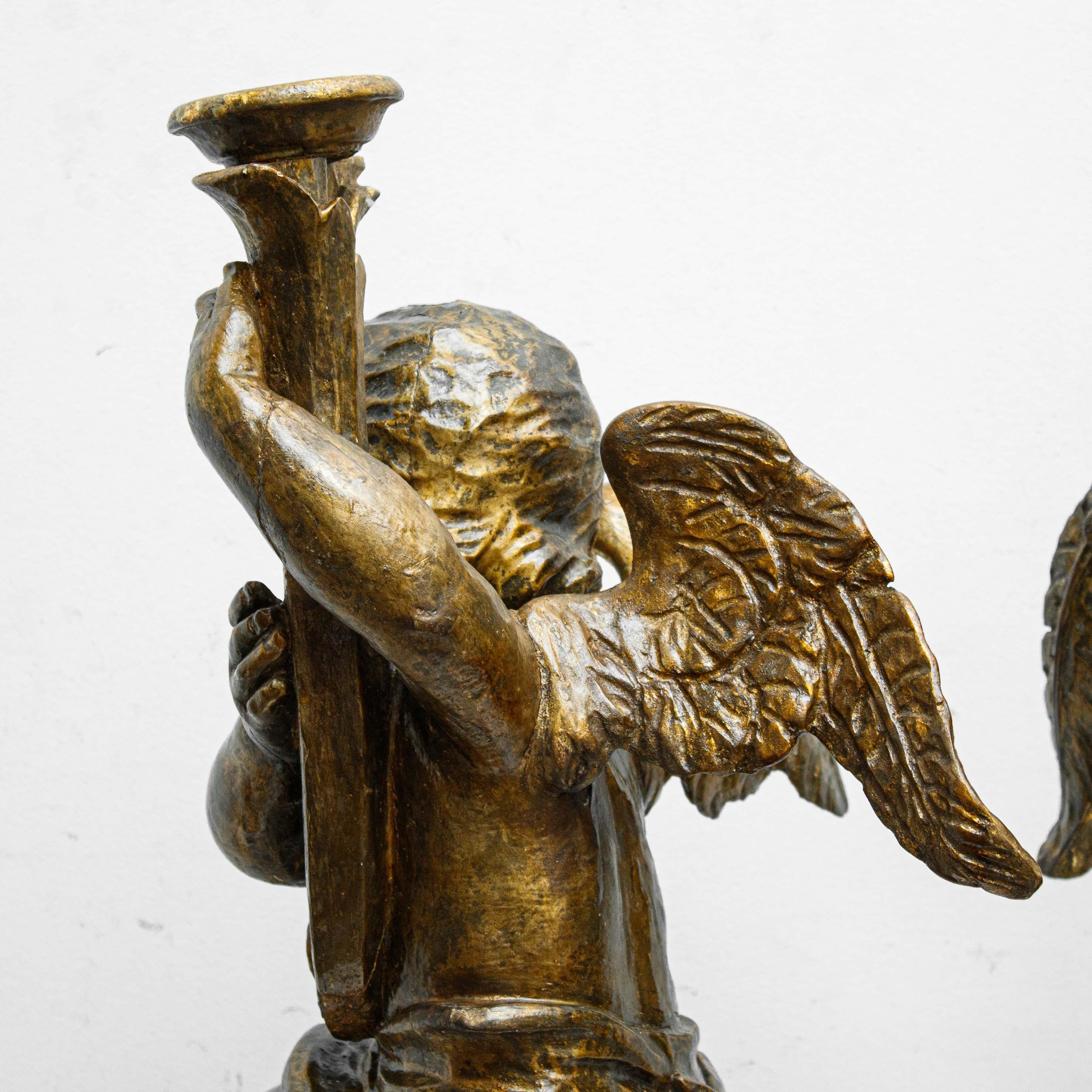 Pair of candle-bearing angels, Carved and gilded wood, 18th century For Sale 6