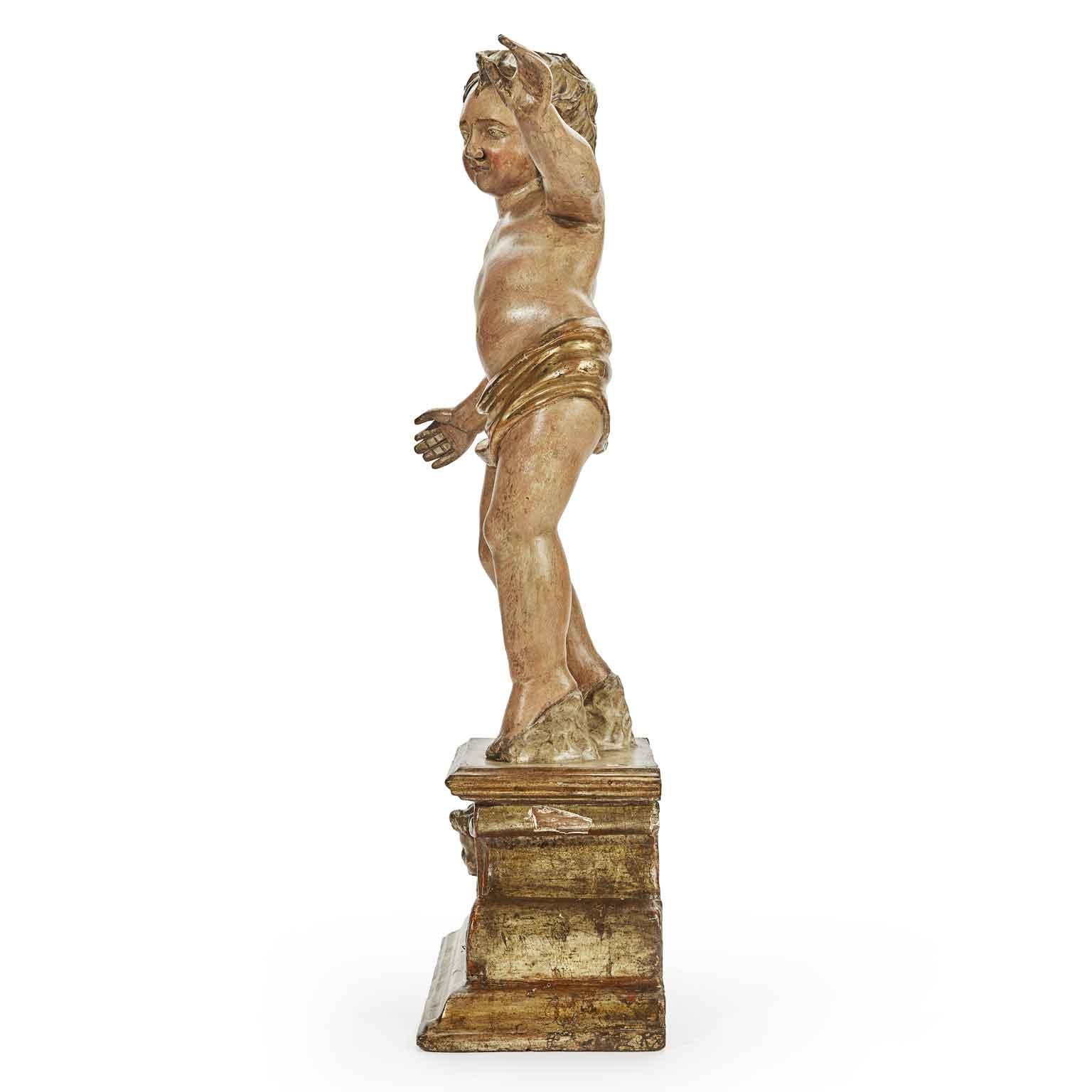 Sculpté à la main Paire d'anges sur une base sculptée des années 1700 en vente