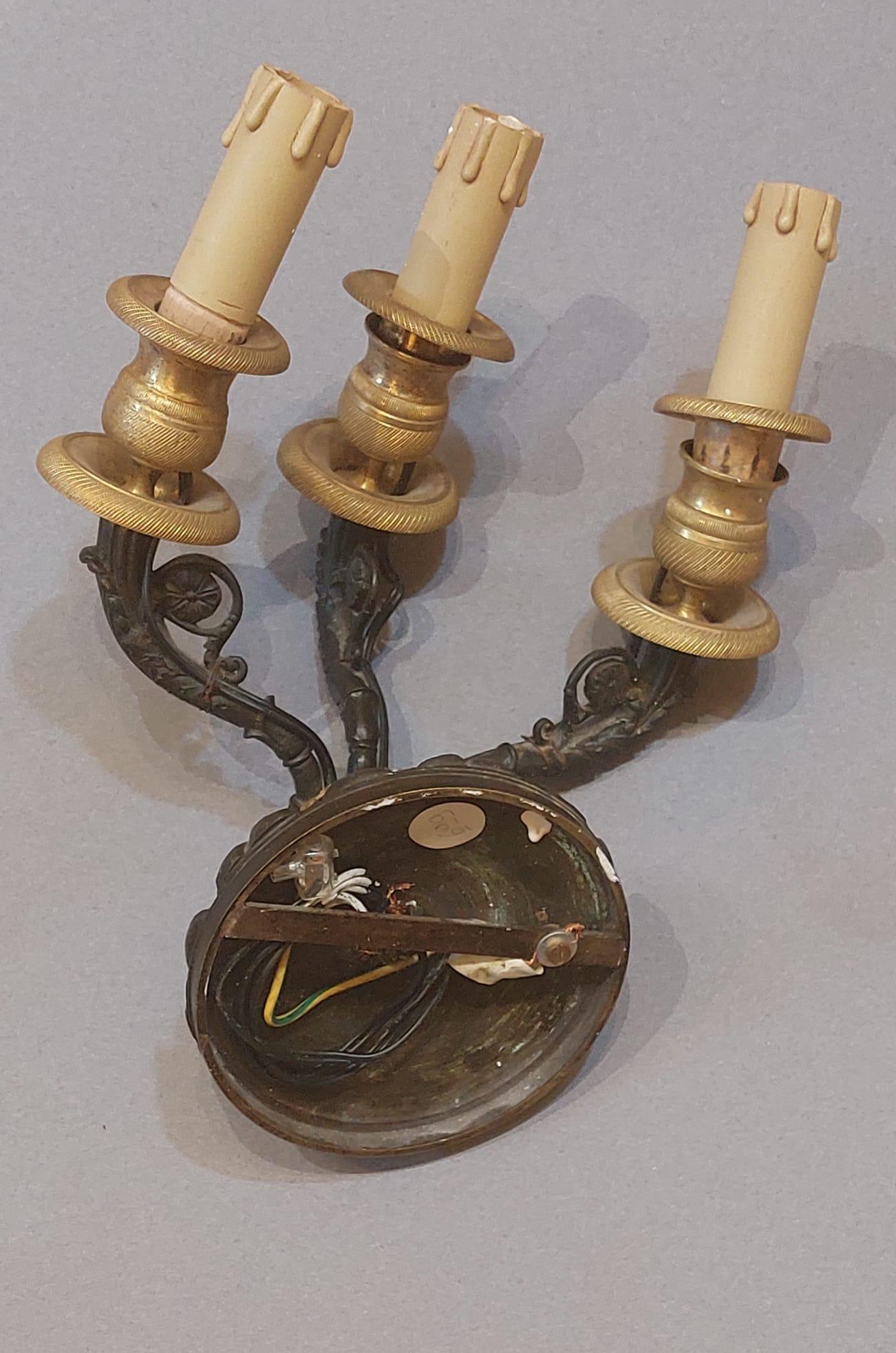 19th Century Pair of Empire-style apliques in burnished and gilded bronze For Sale