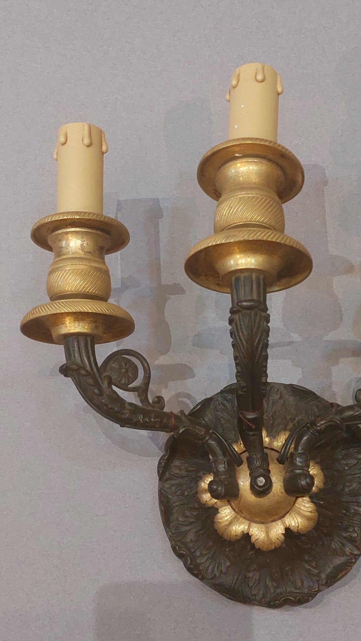 Pair of Empire-style apliques in burnished and gilded bronze For Sale 1