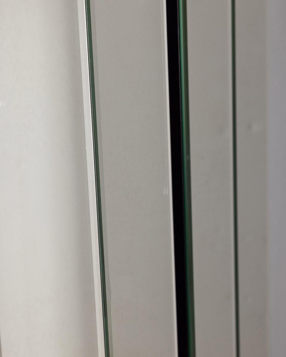 Mid-Century Modern Paire de patères murales avec miroirs vintage des années 1970 design italien en vente