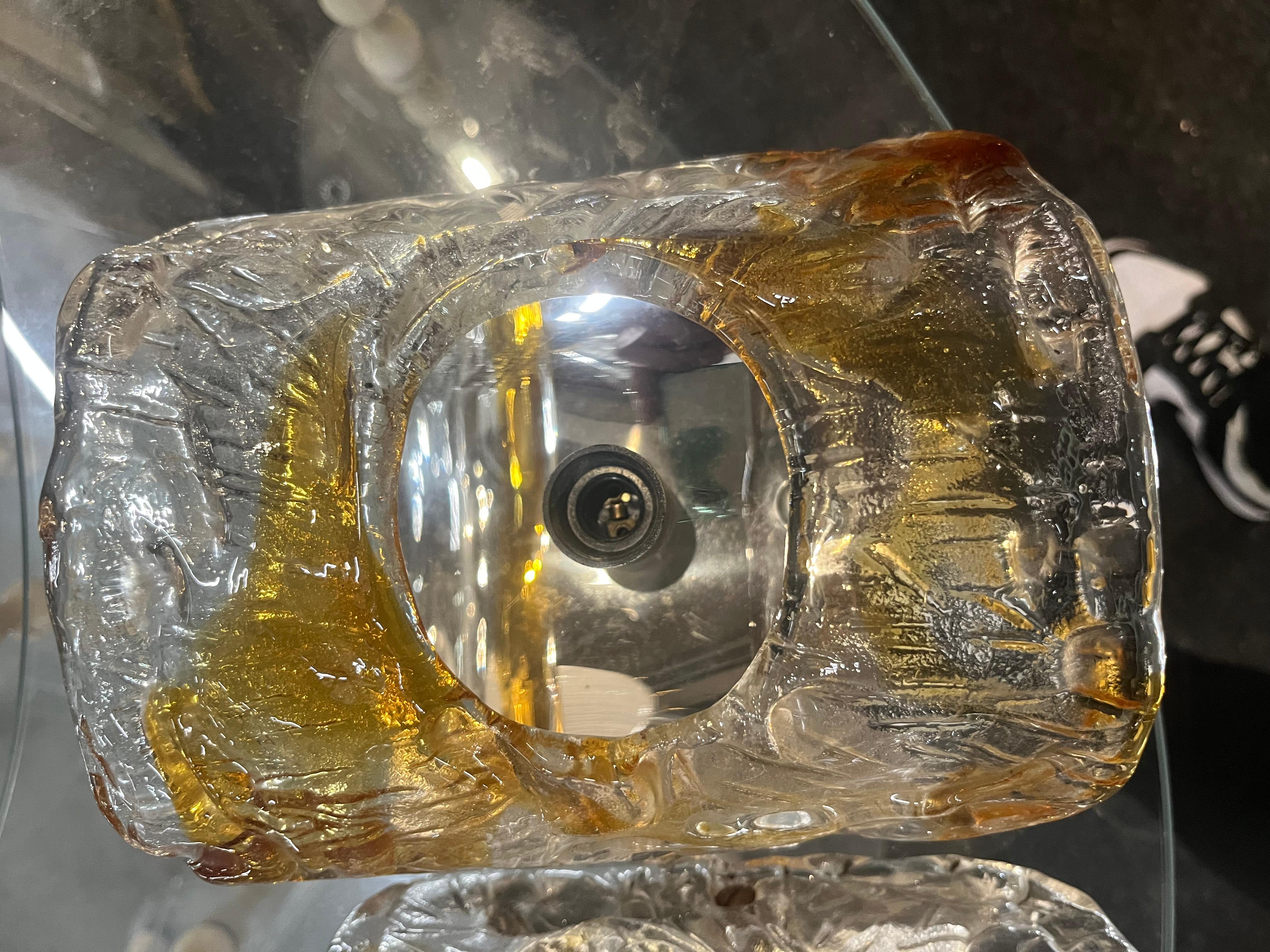 Verre de Murano Paire d'appliques en verre de Murano  années 50/60 en vente
