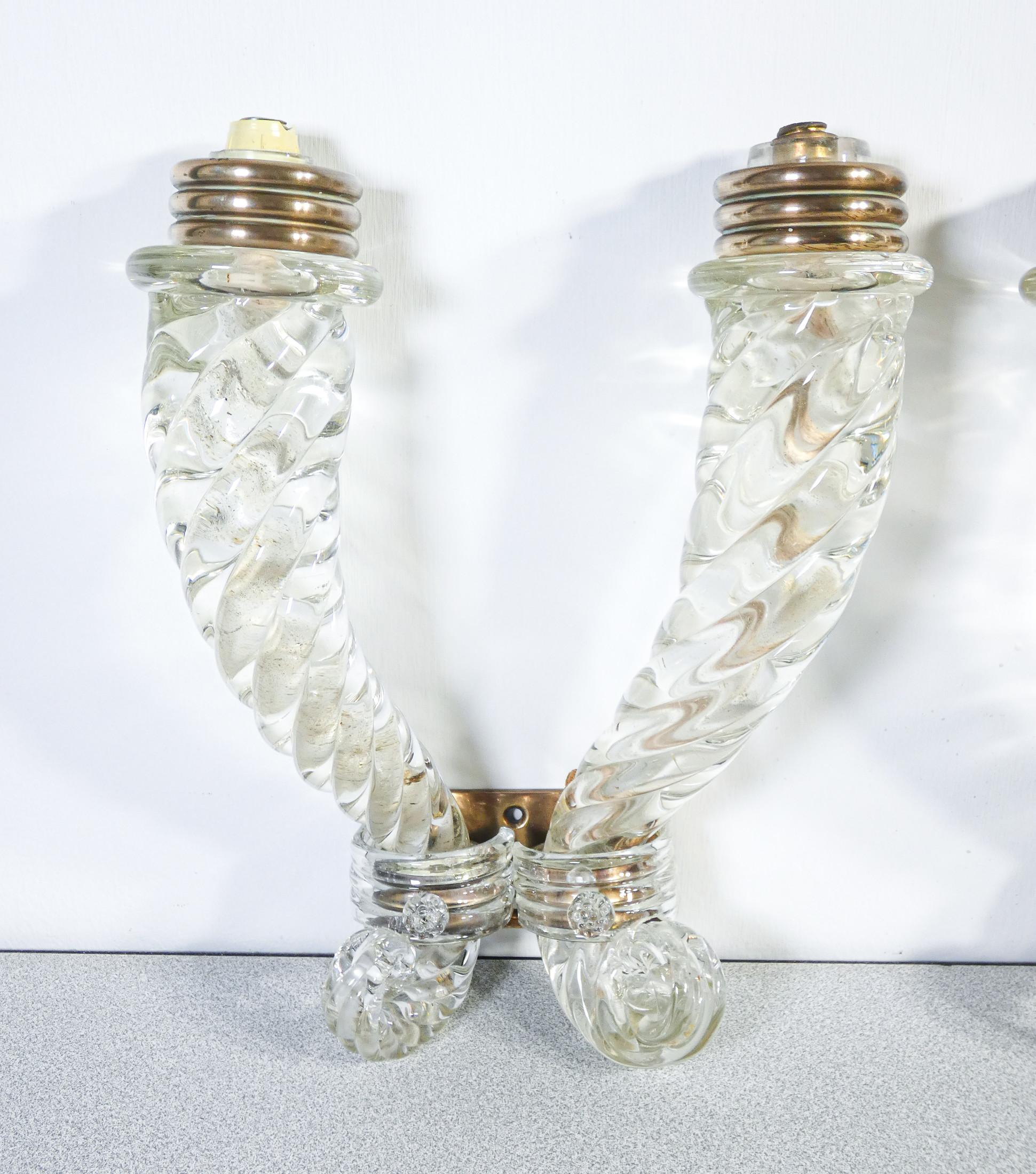 Paire d'appliques BAROVIER en verre soufflé transparent et bronze. Italie en vente 1