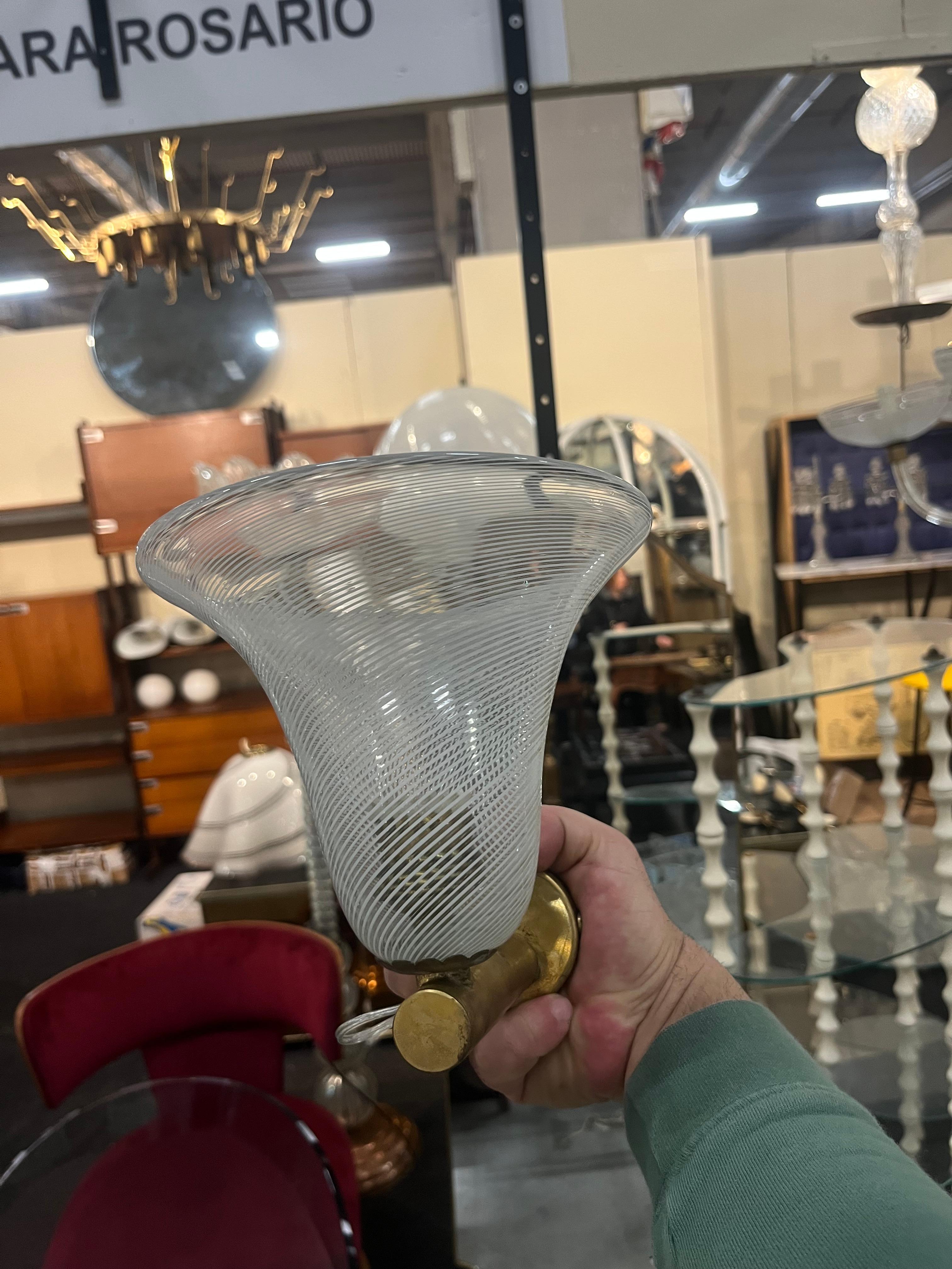 Mid-20th Century Paire d'appliques Venini en verre de Murano et laiton 1940s