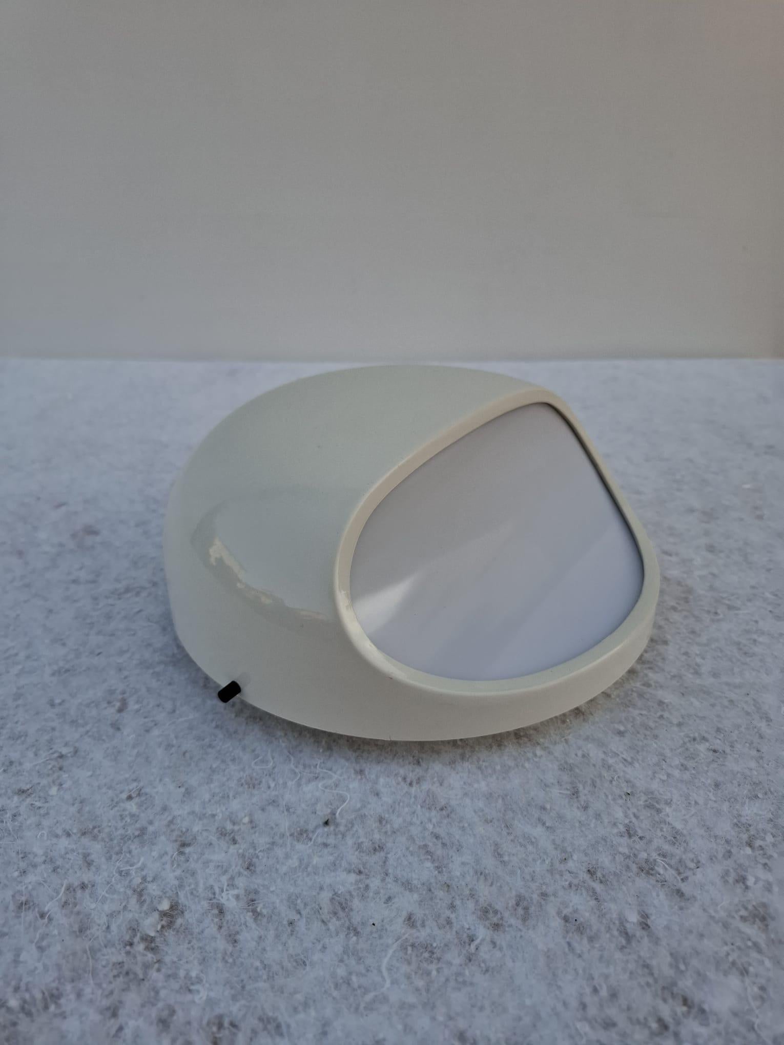 Coppia di Appliques, Designer Gerd Lange prodotte da Kartell, Anni '70 In condizioni buone in vendita a Bastia Umbra, IT