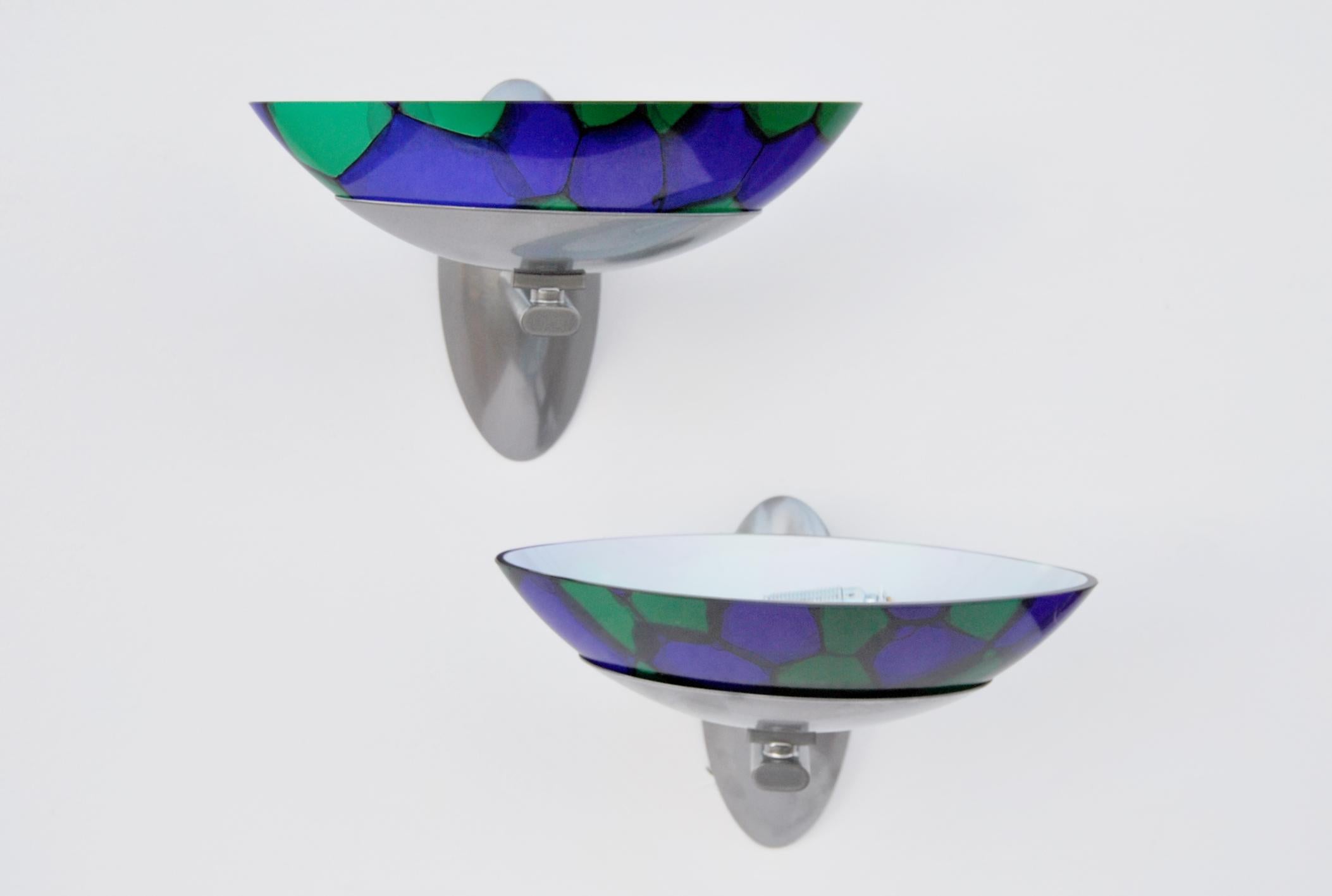 Pair of green and blue murano glass wall sconces by Ottavio Missoni for Zonca, 1980s.
The dark gray metal frame designed by Ottavio Missoni, and made by 