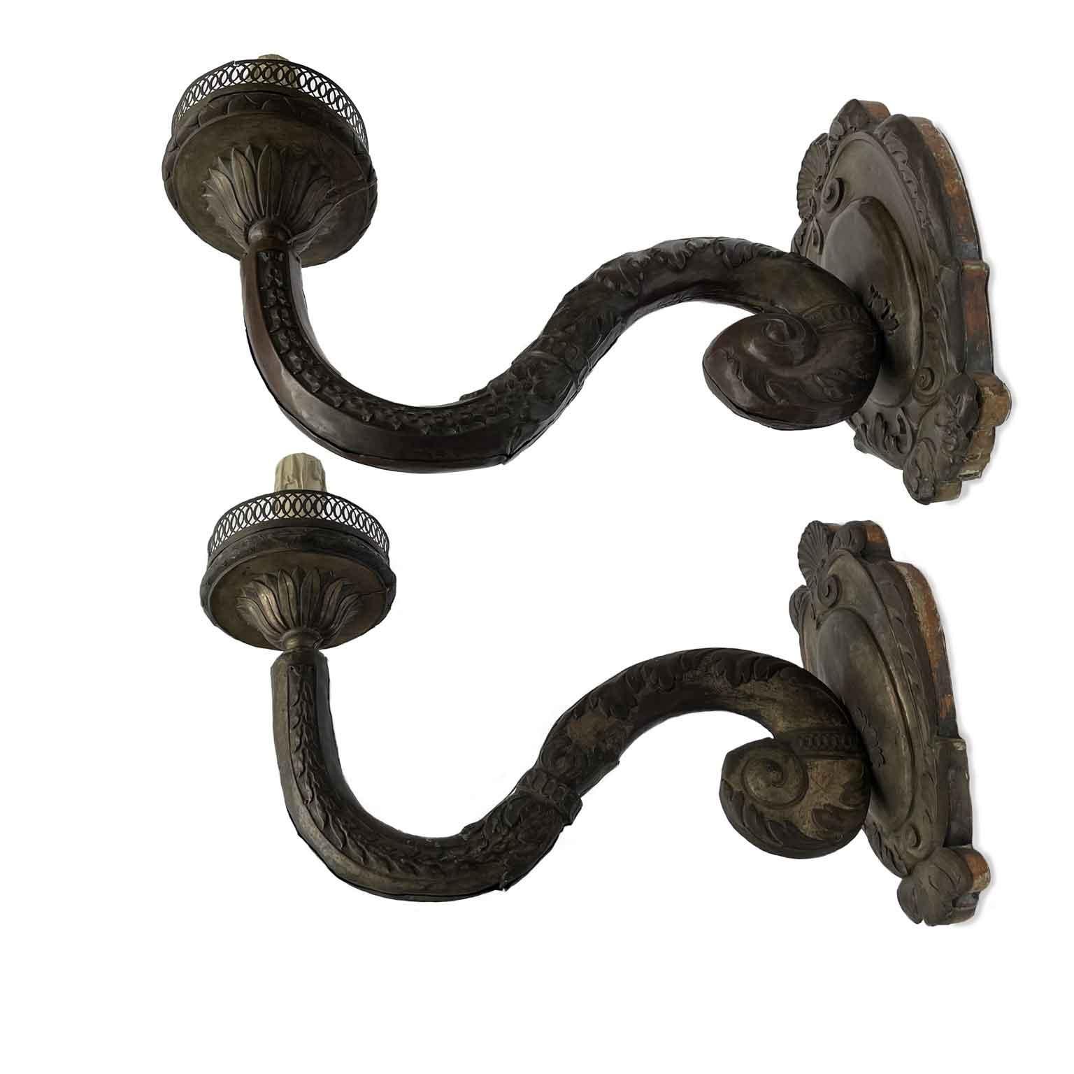 18th Century Pair Of Italian Appliques 1700 Large Curved Arms Copper and Silver Plated  For Sale