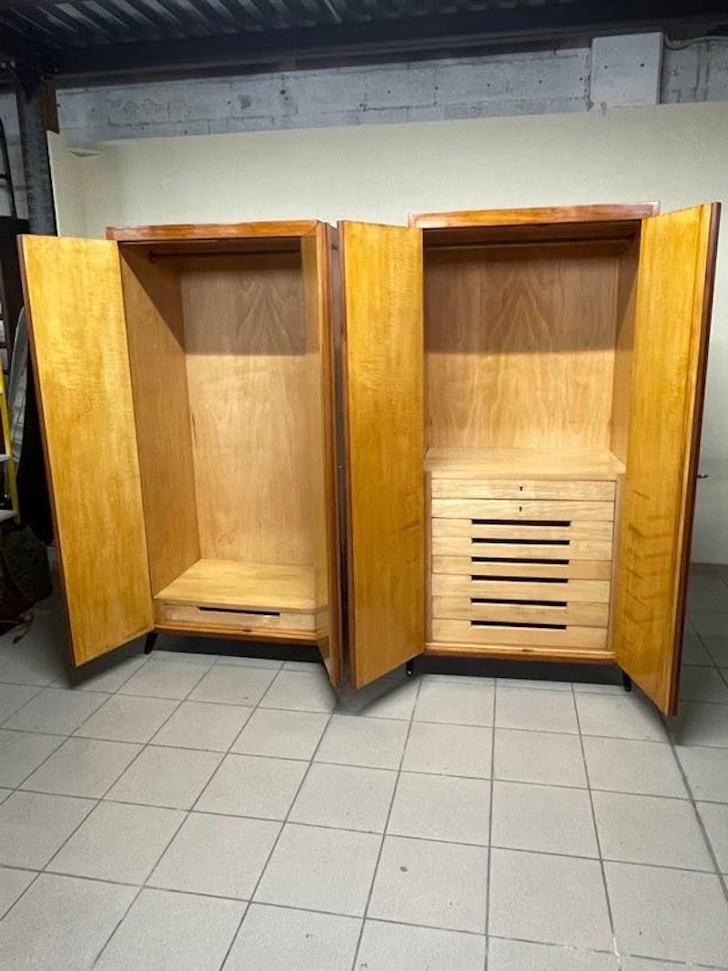 Coppia di armadi anni '40 in legno di pero e ante in tessuto in vendita 10