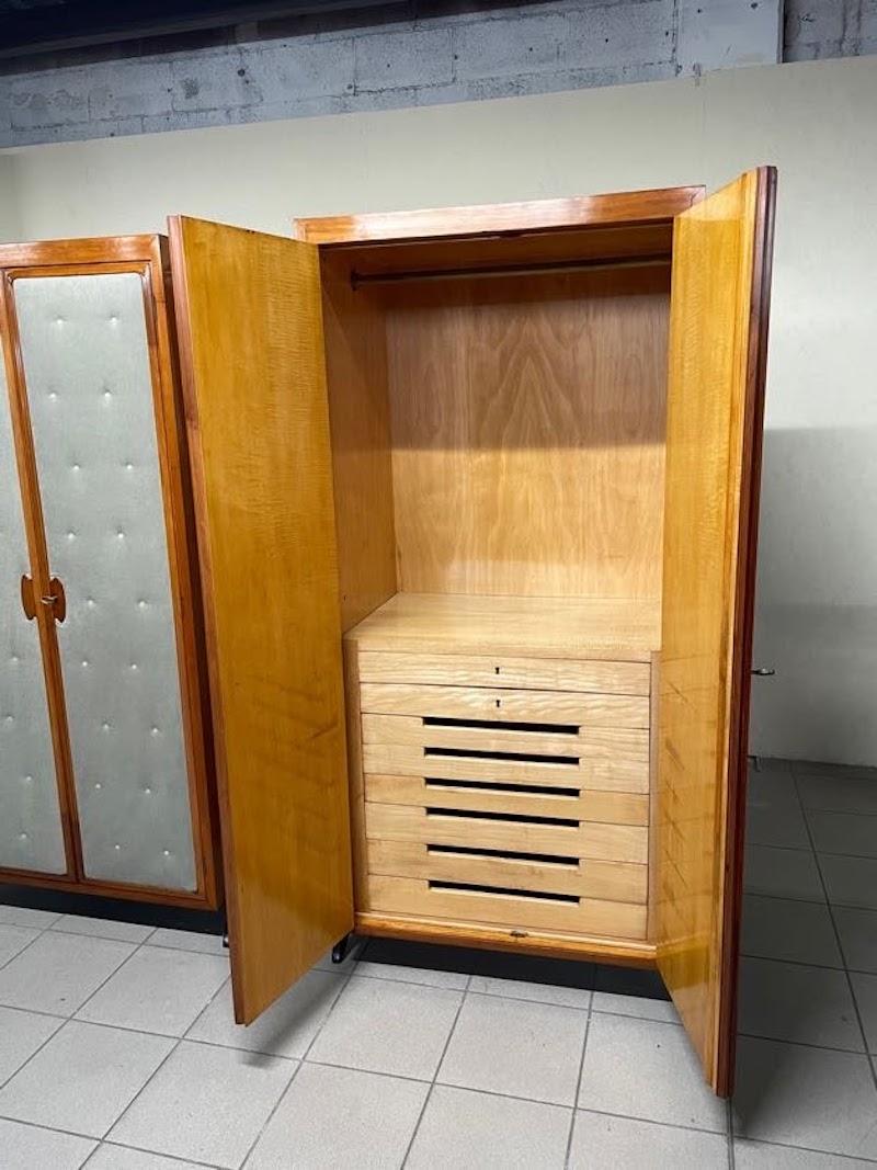 Coppia di armadi anni '40 in legno di pero e ante in tessuto in vendita 12