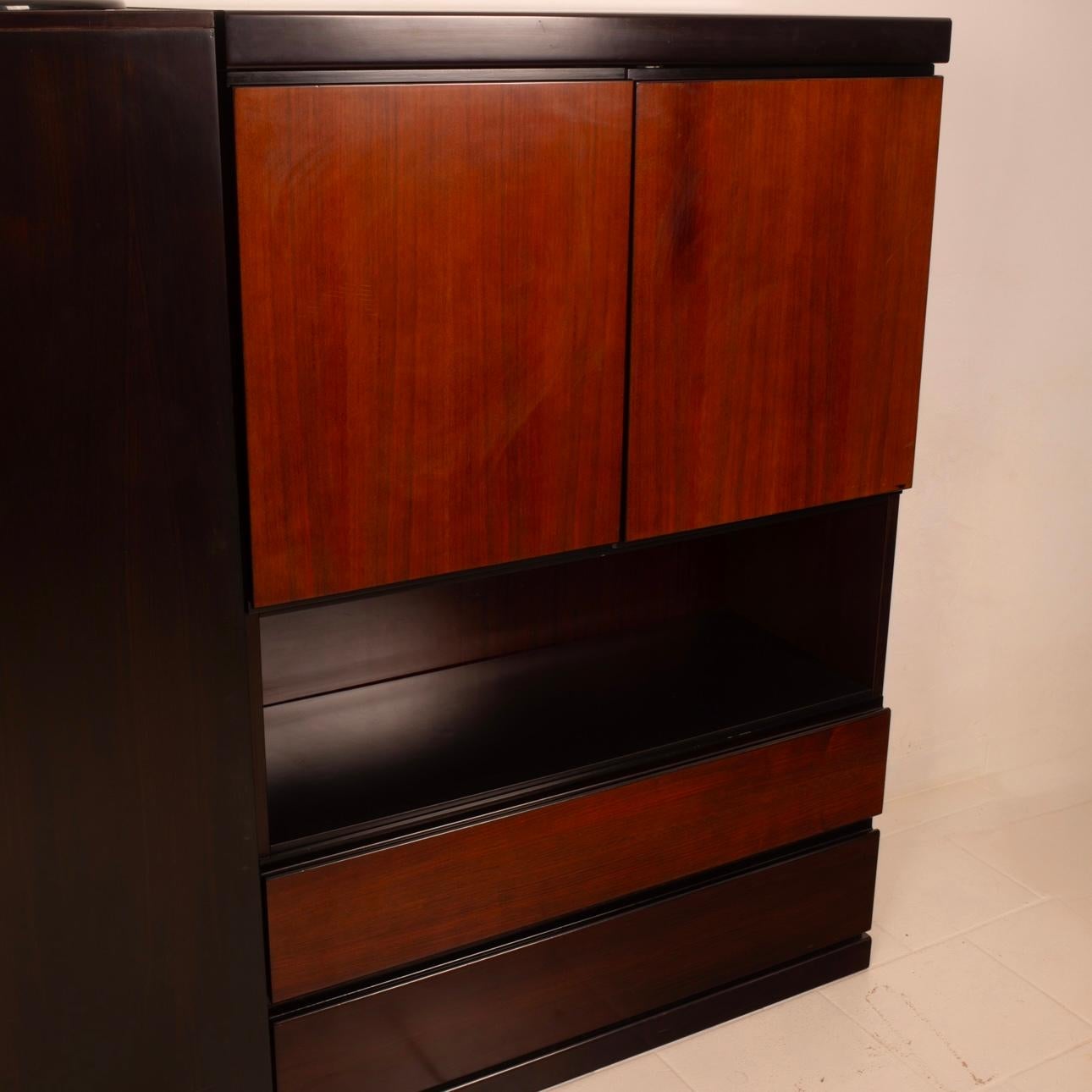 Pair of S11 Cabinets and Bar by Angelo Mangiarotti for La Sorgente dei Mobili in vendita 13