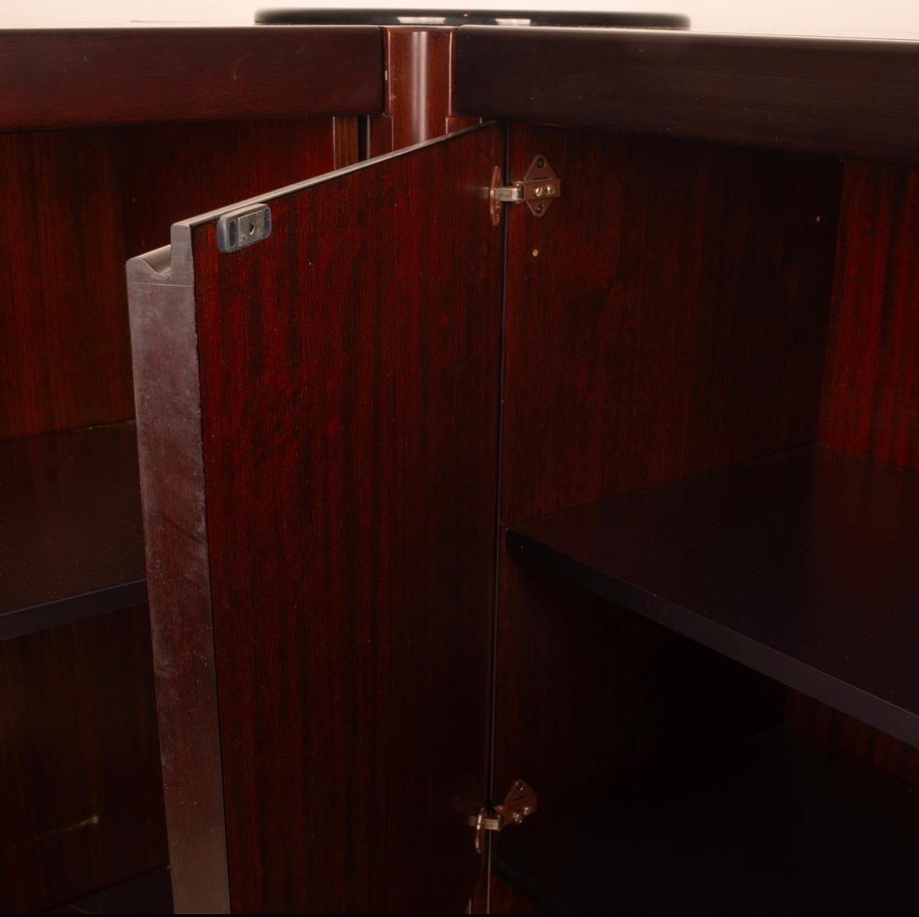 Pair of S11 Cabinets and Bar by Angelo Mangiarotti for La Sorgente dei Mobili in vendita 2