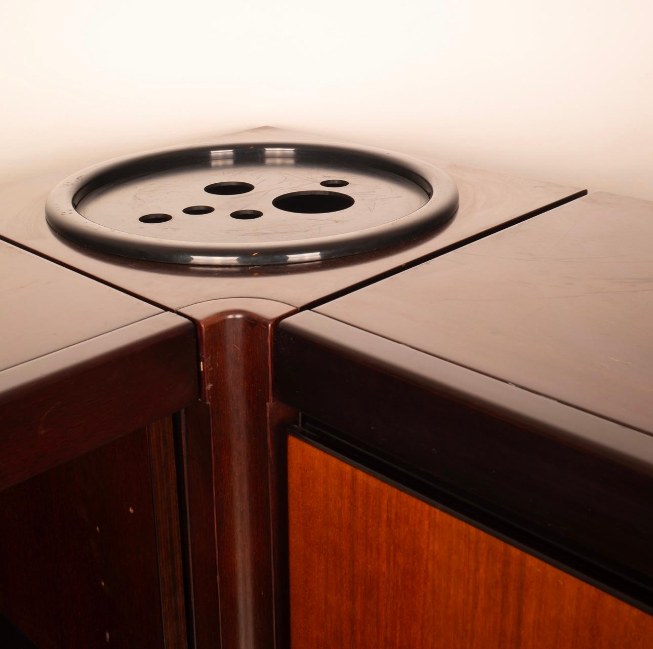 Pair of S11 Cabinets and Bar by Angelo Mangiarotti for La Sorgente dei Mobili in vendita 3