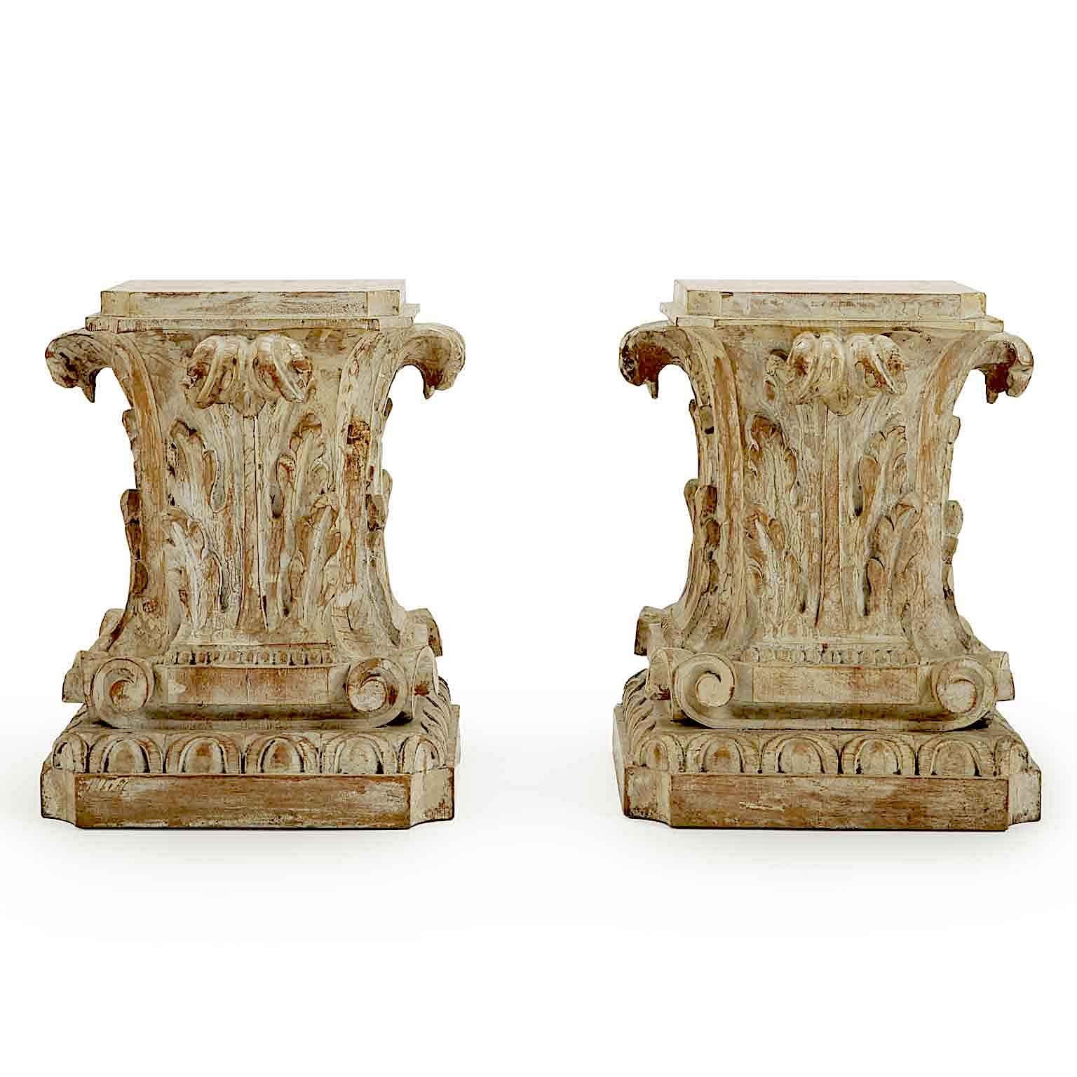 Coppia di Basi Per Tavolini Capitelli Intagliati a Foglia di Acanto Firenze 1900 en vente 1