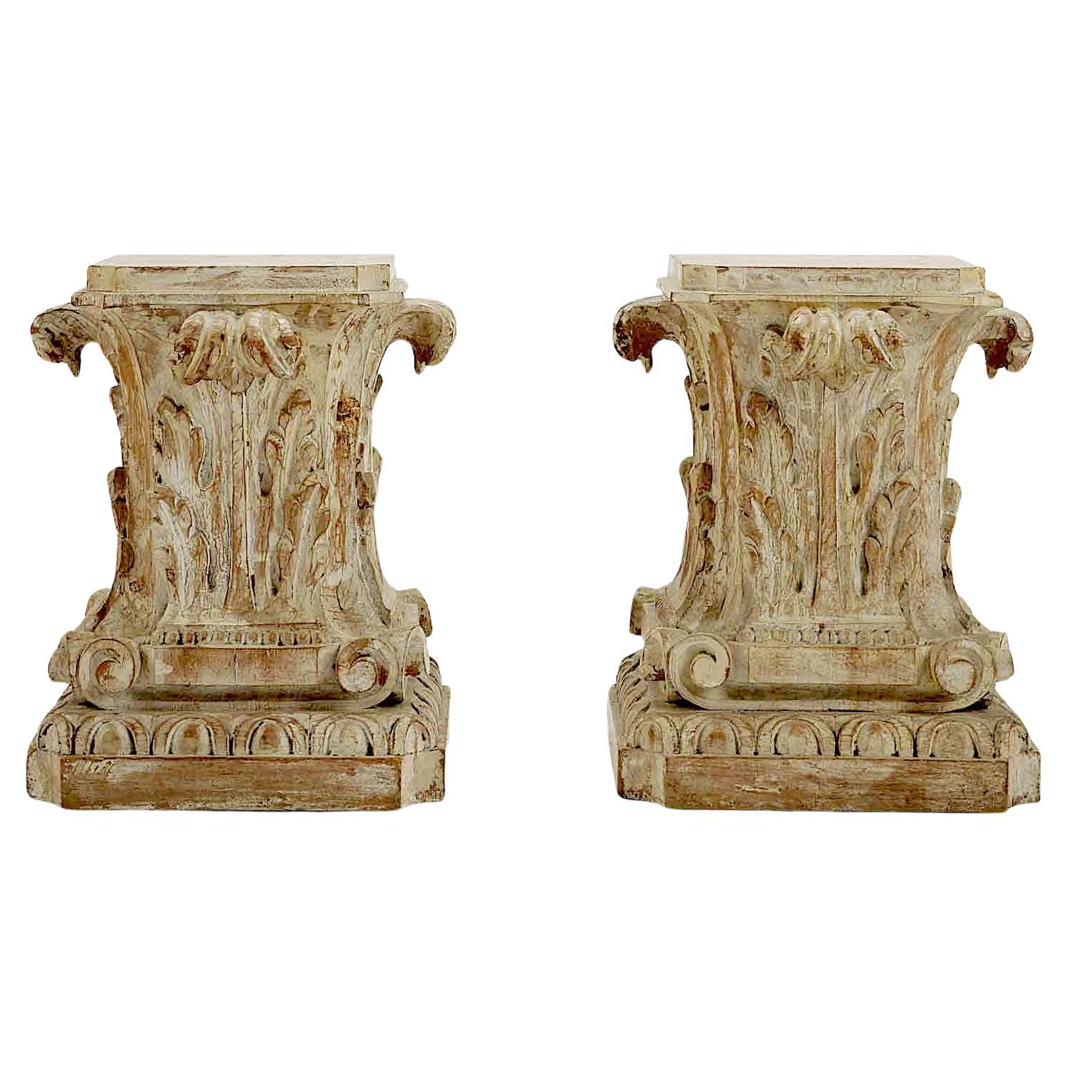 Coppia di Basi Per Tavolini Capitelli Intagliati a Foglia di Acanto Firenze 1900 en vente