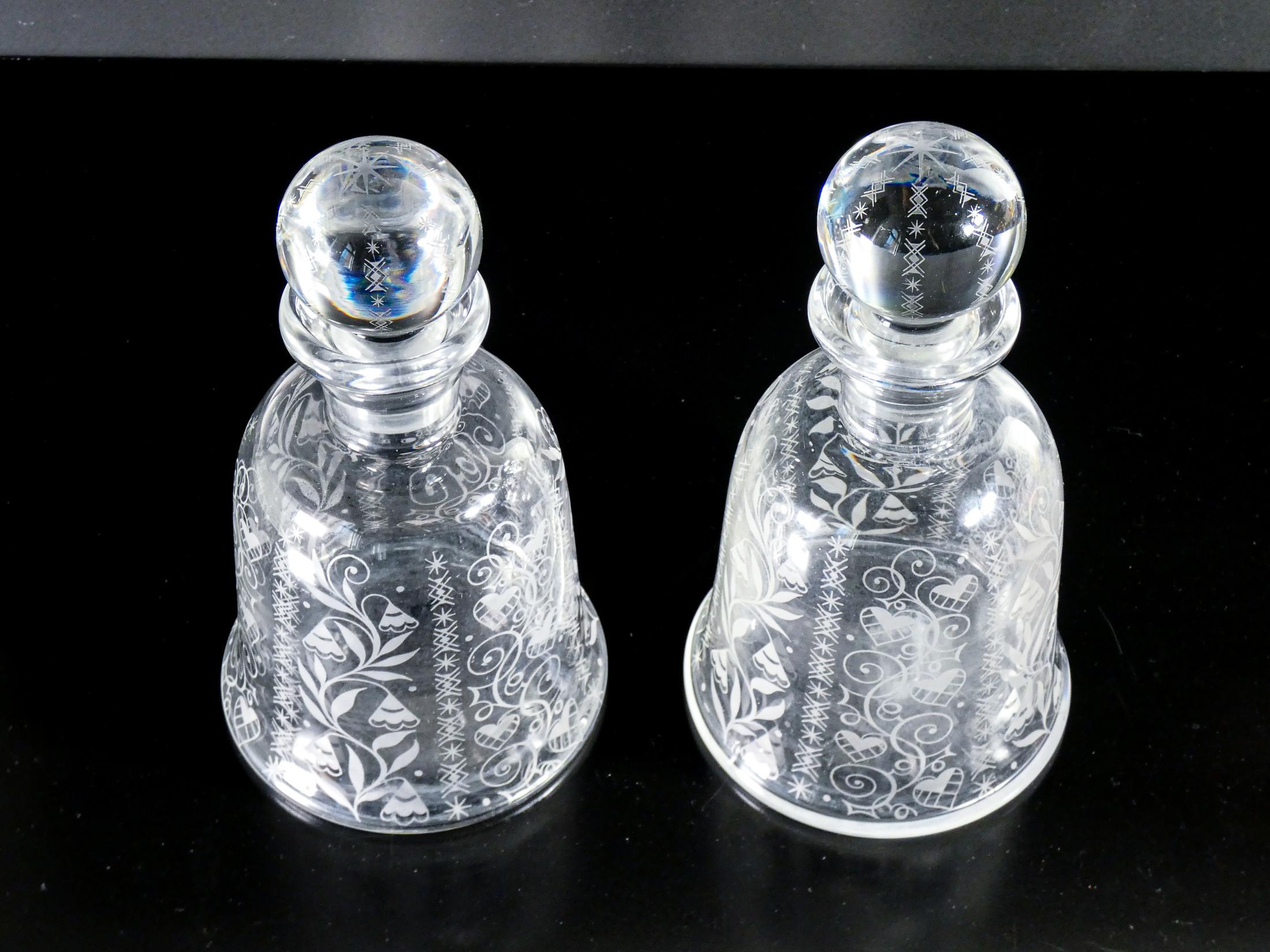 Pair of BACCARAT crystal bottles, morivo Argentina. France, 1940s In Good Condition For Sale In Torino, IT