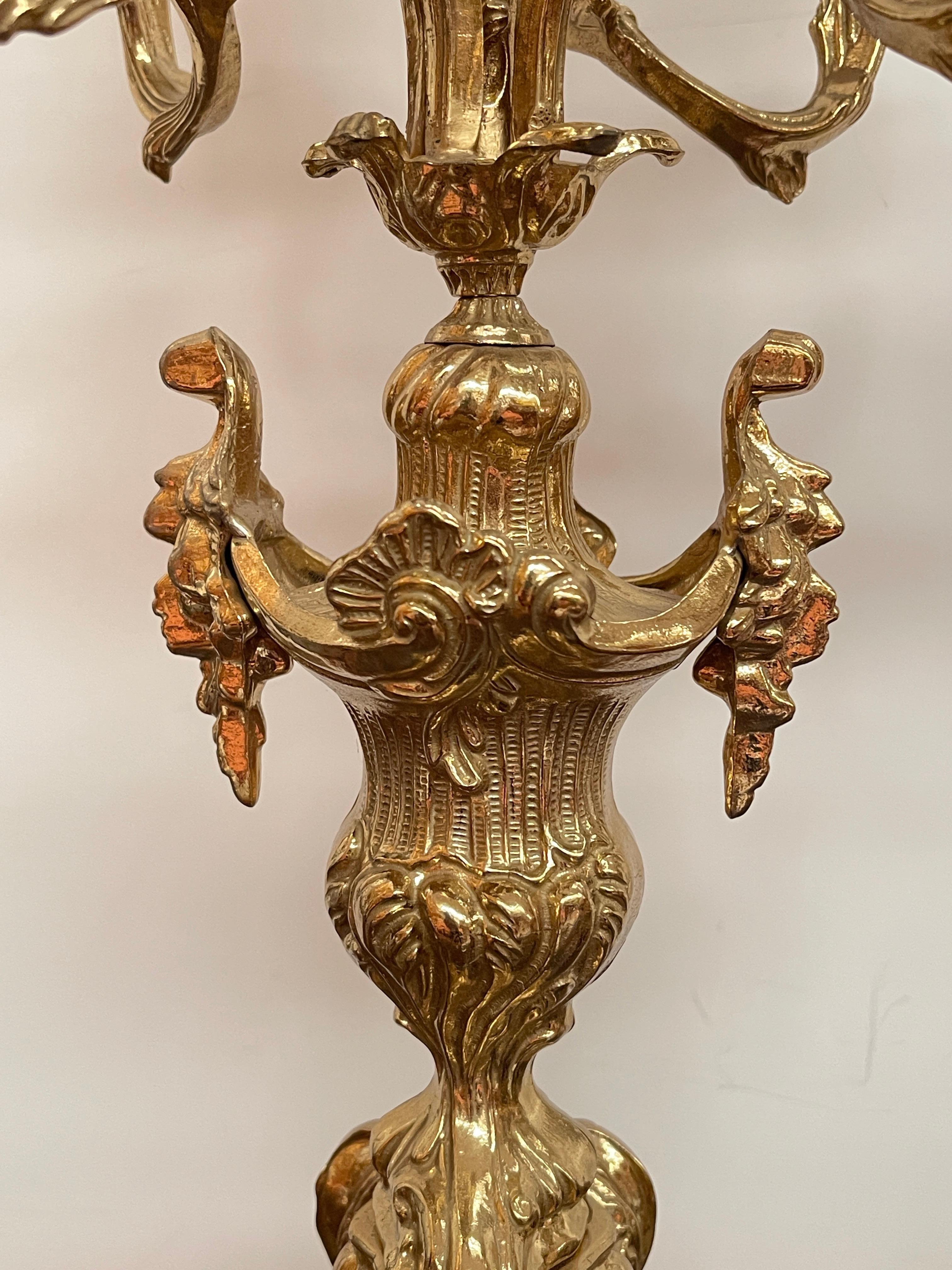 Italian Coppia di Candelabri Antichi in Bronzo Dorato - Stile Rococò, XX Secolo in vendita