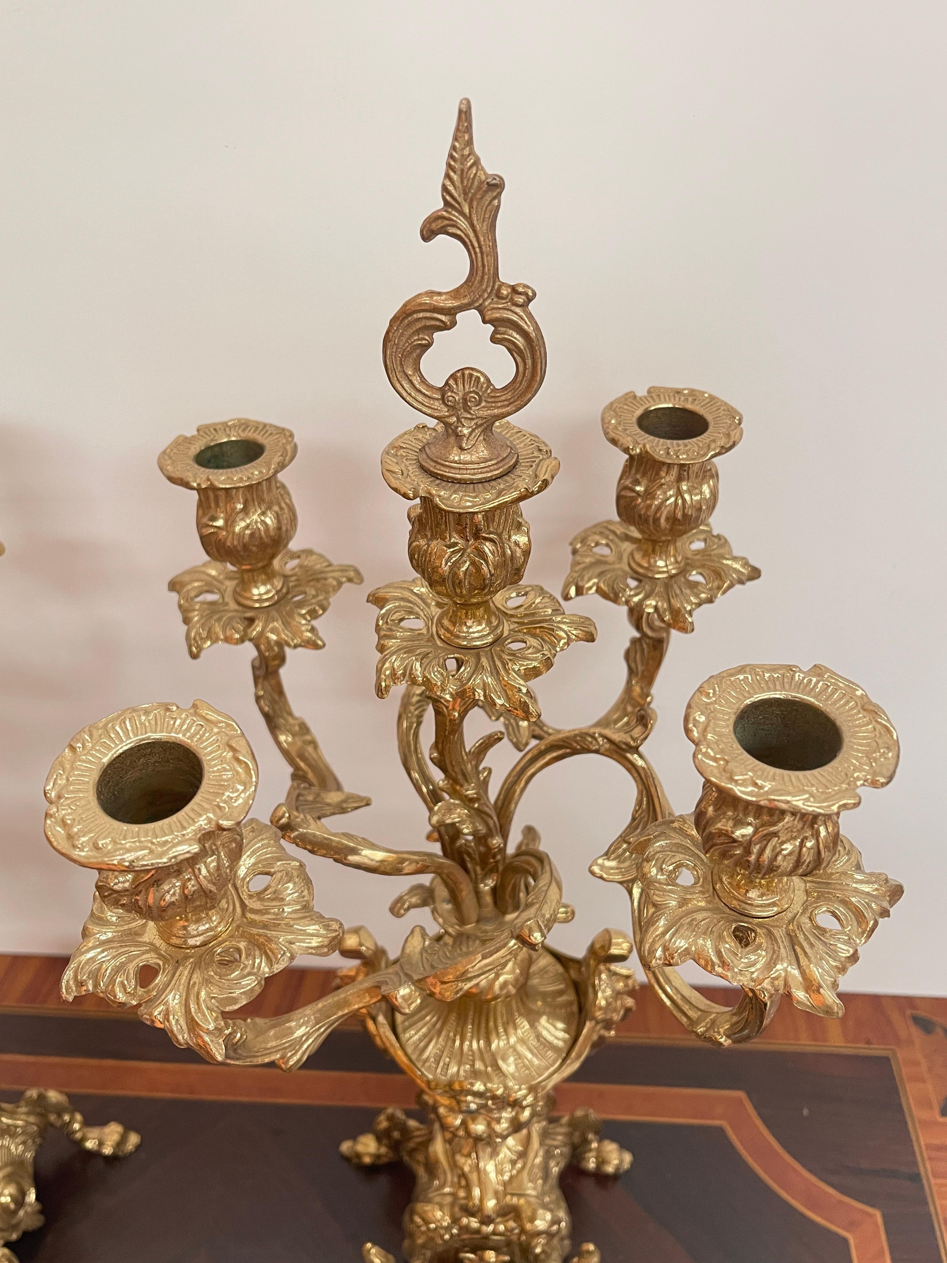 Coppia di Candelabri Antichi in Bronzo Dorato - Stile Rococò, XX Secolo in vendita 1