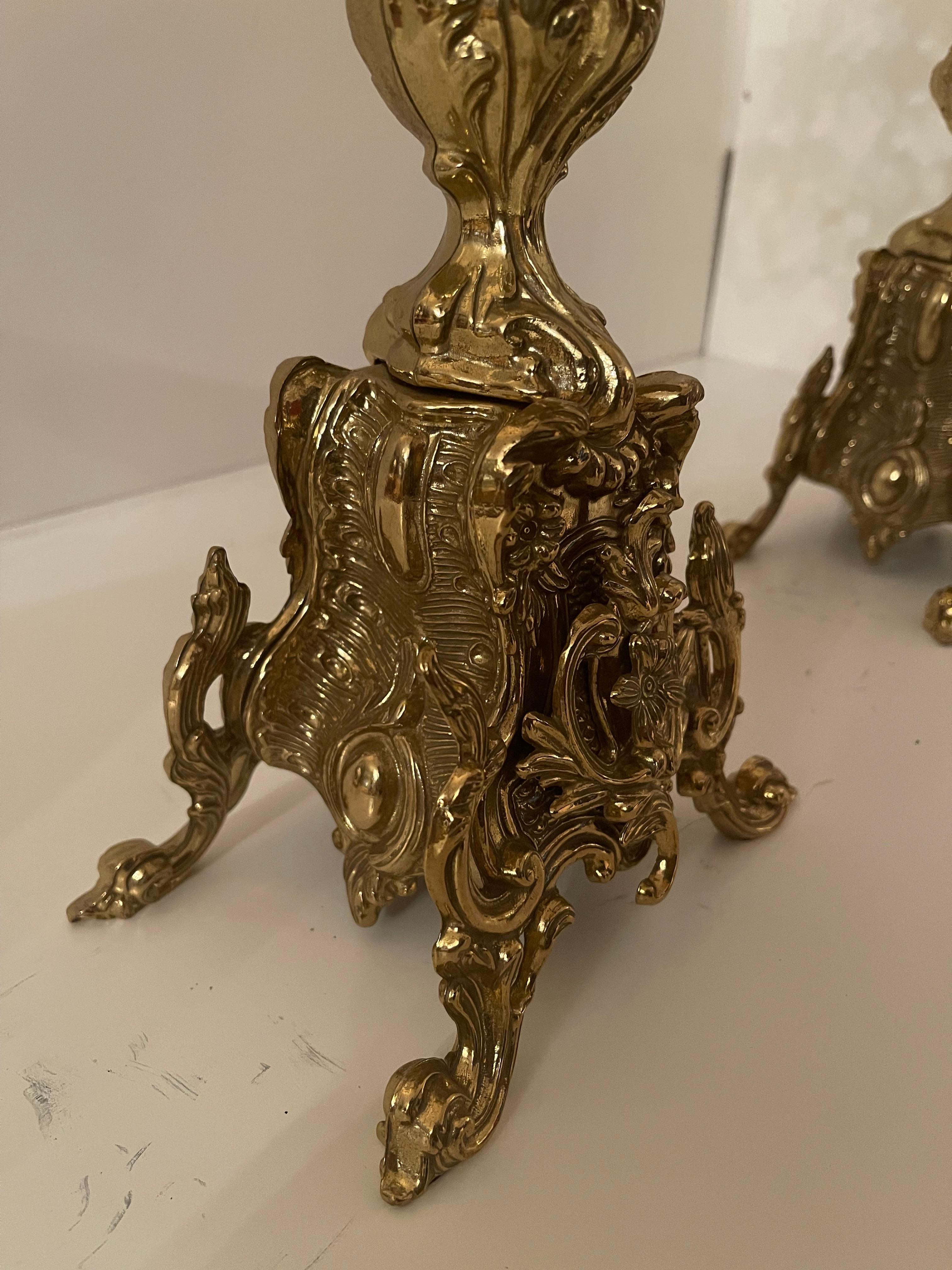 Fatto a mano Coppia di candelabri in bronzo dorato stile Napoleone III  XX secolo in vendita