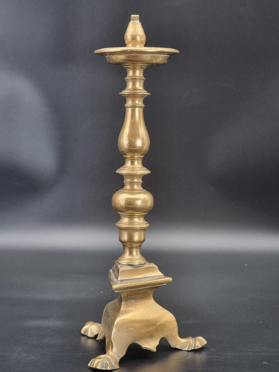Coppia di candeliere in ottone tornito, Italia, XVII–XVIII secolo In condizioni buone in vendita a Vicenza, IT