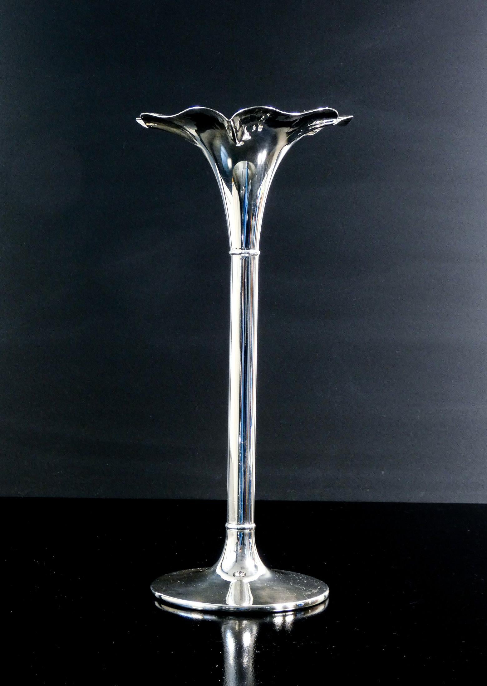 20th Century Paire de chandeliers en argent par Giuseppe SILVA. Italie, deuxième siècle en vente
