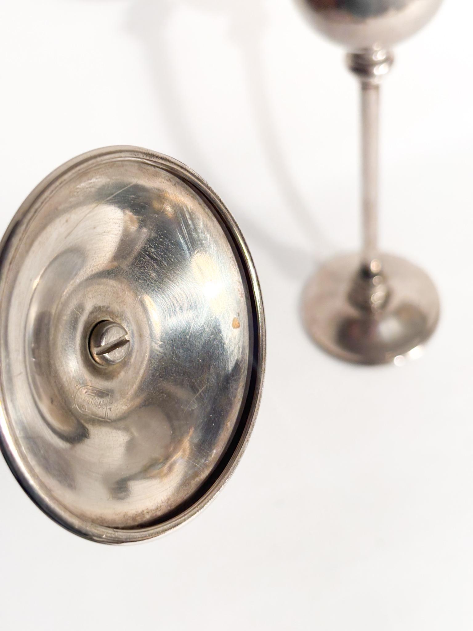 Coppia di Candelieri in Metallo Argentato Anni 60 in vendita 5