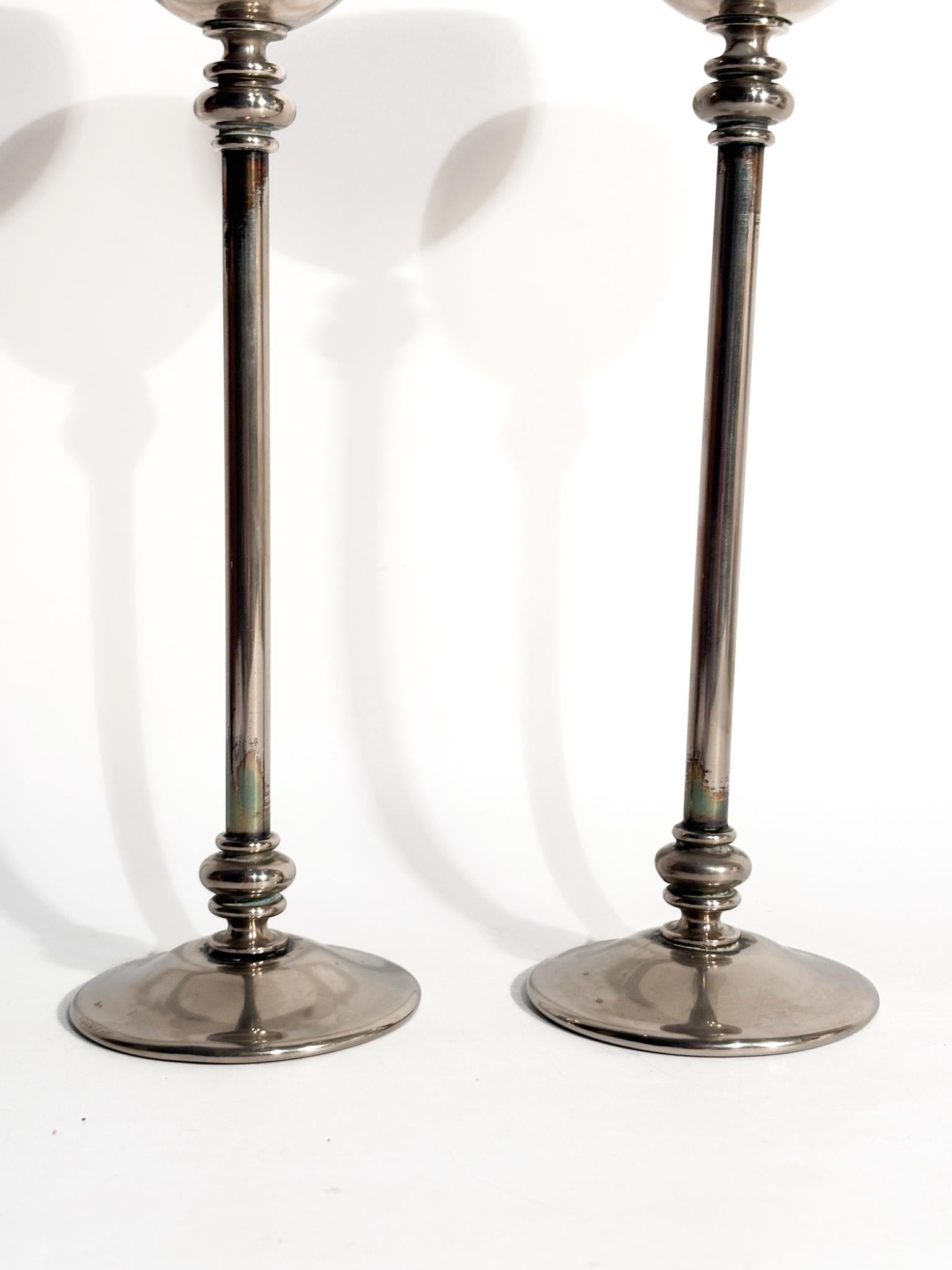 Coppia di Candelieri in Metallo Argentato Anni 60 in vendita 1