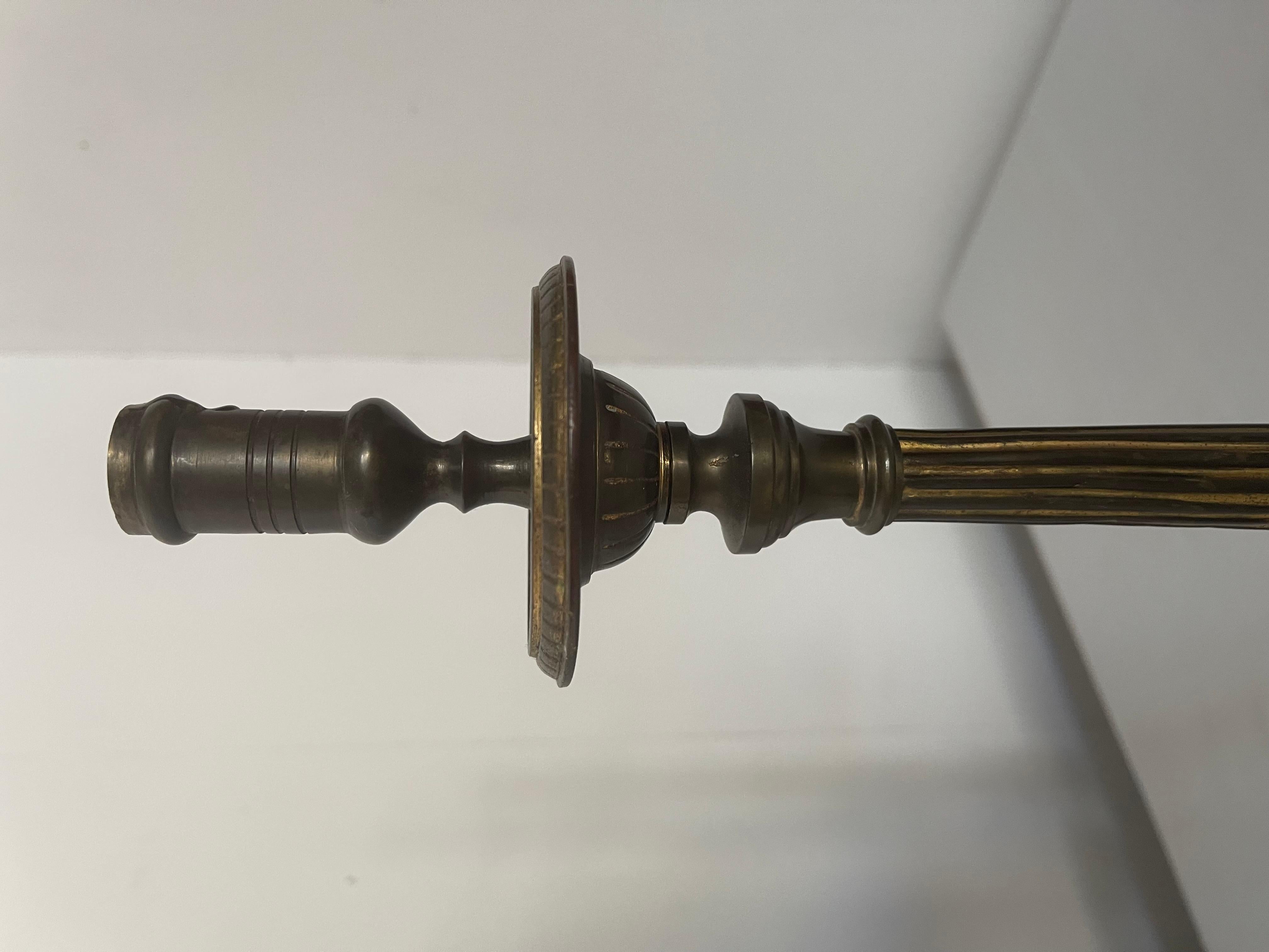 Other Coppia di candelieri italiani in ottone stile d'altare anni '70 For Sale