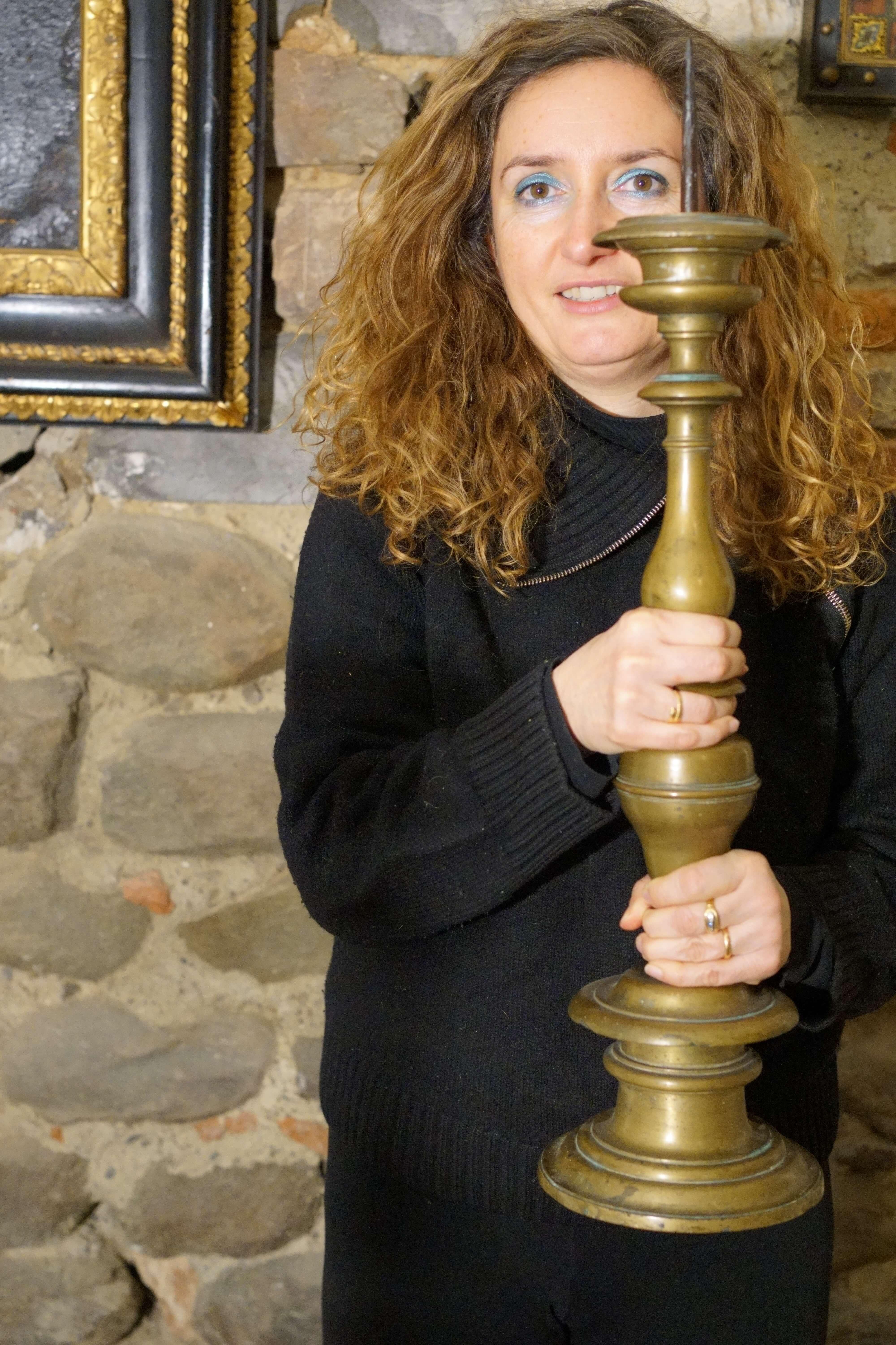 Pair of Tuscan Rocchetto Candlesticks 17th century Bronze Dated 1644 Signed For Sale 1