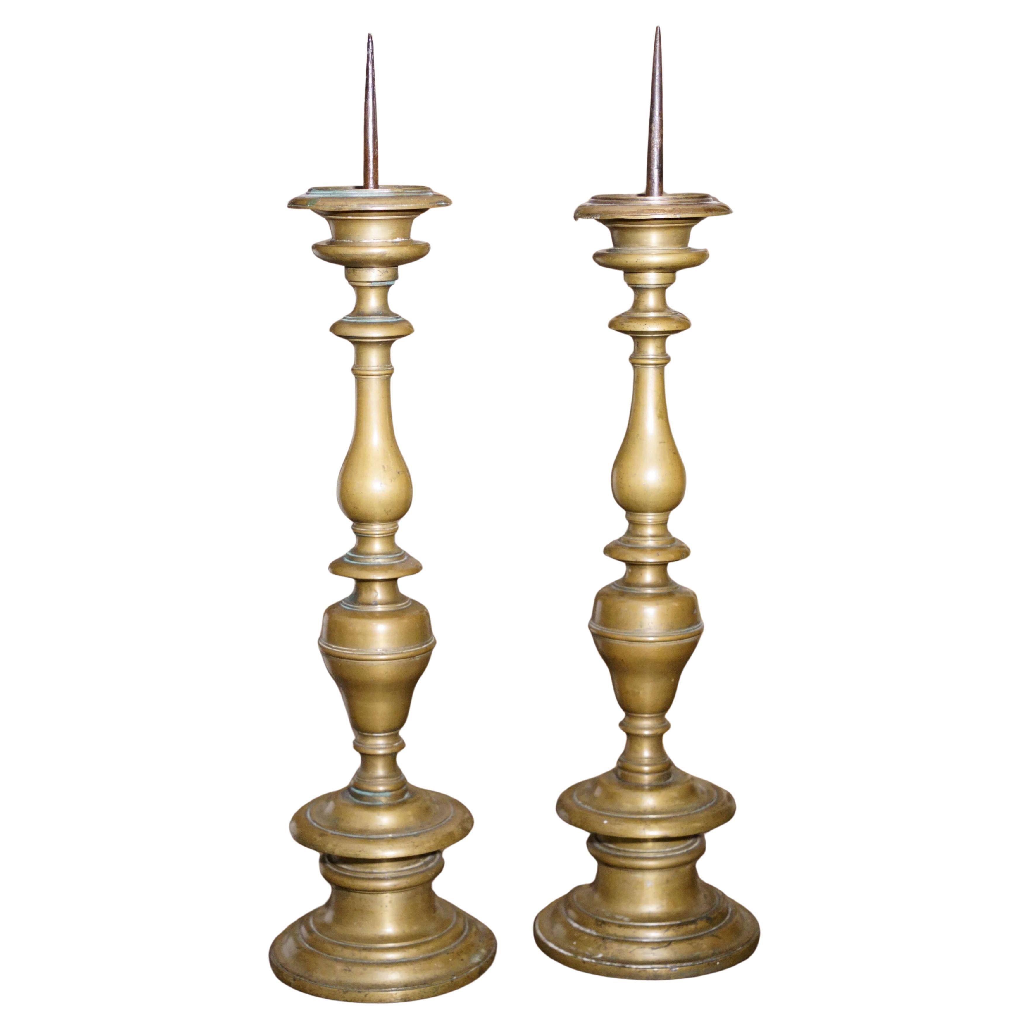 Pair of Tuscan Rocchetto Candlesticks 17th century Bronze Dated 1644 Signed For Sale