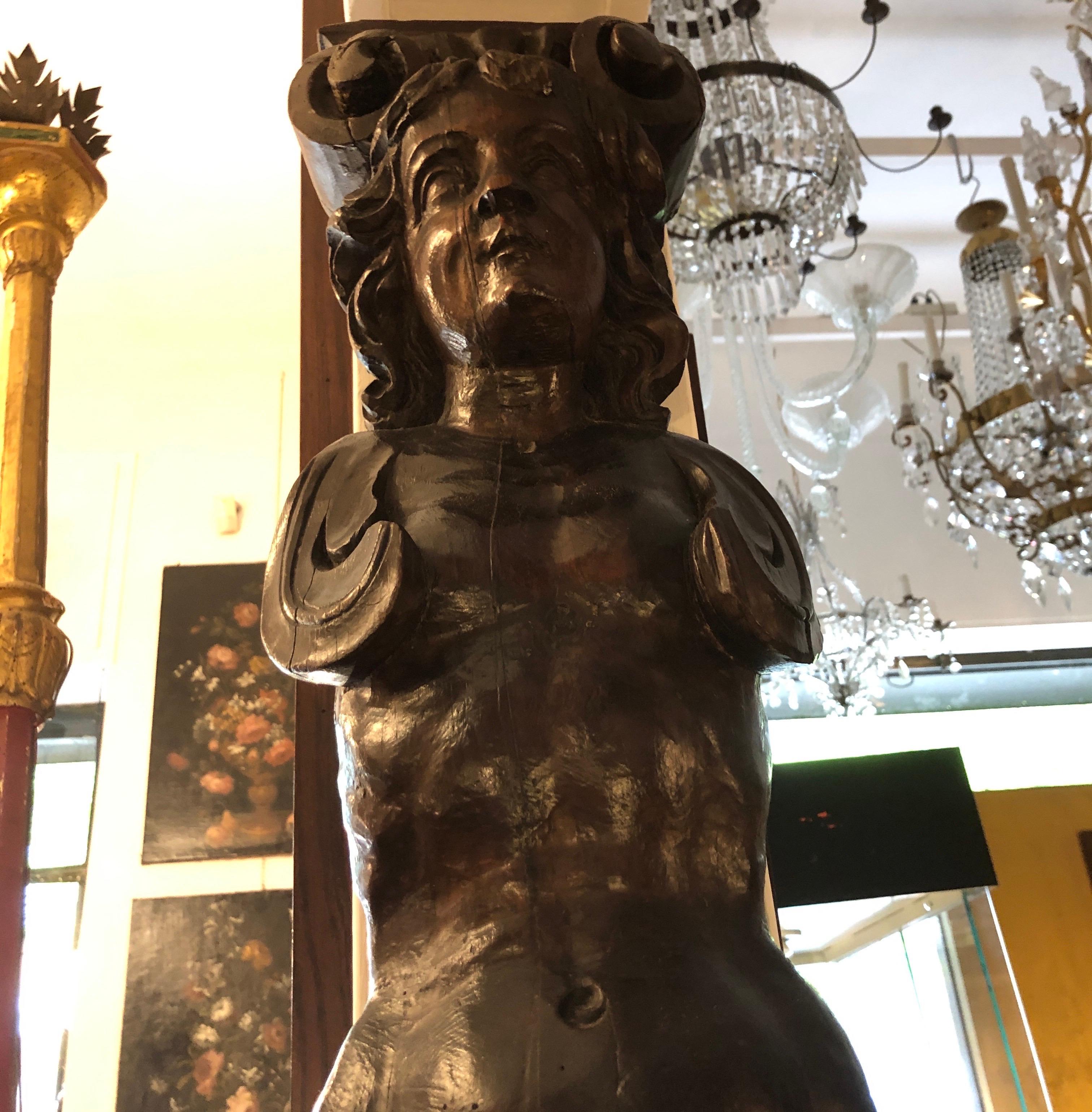 Coppia di Cariatidi Italiane Scolpite in Noce Inizio 1600 Grandi 7ft circa For Sale 7