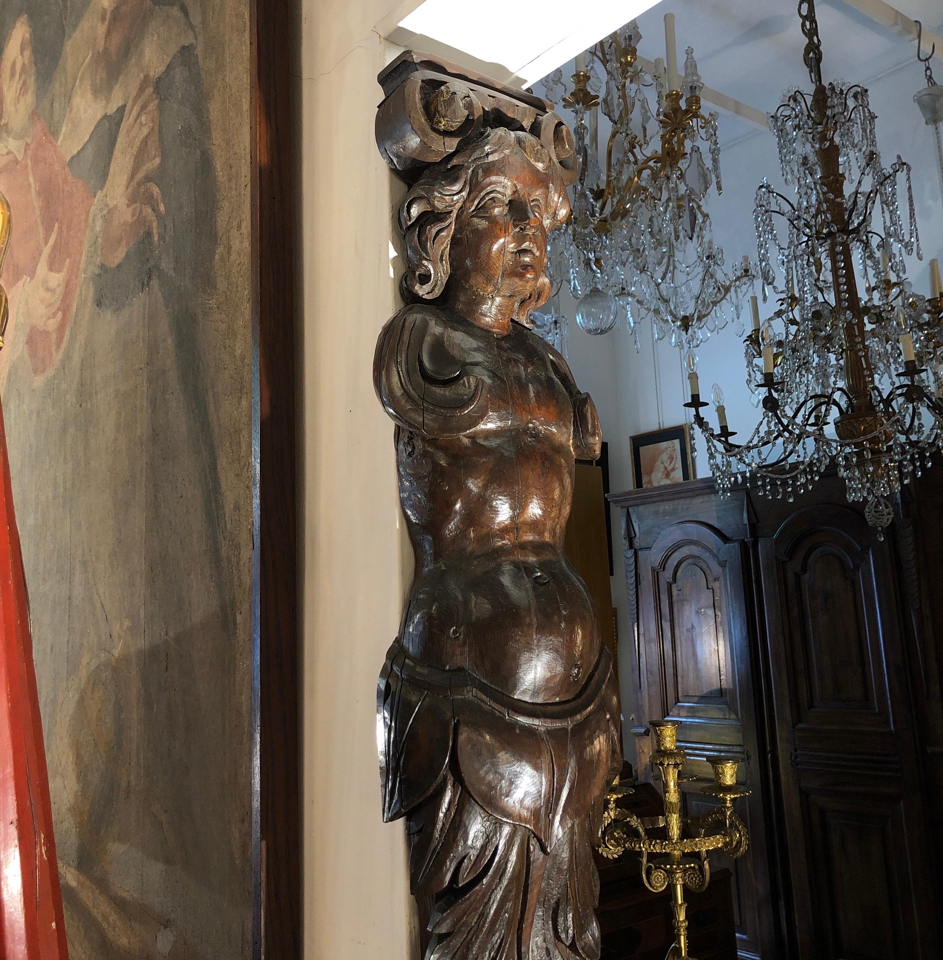 Coppia di Cariatidi Italiane Scolpite in Noce Inizio 1600 Grandi 7ft circa For Sale 10
