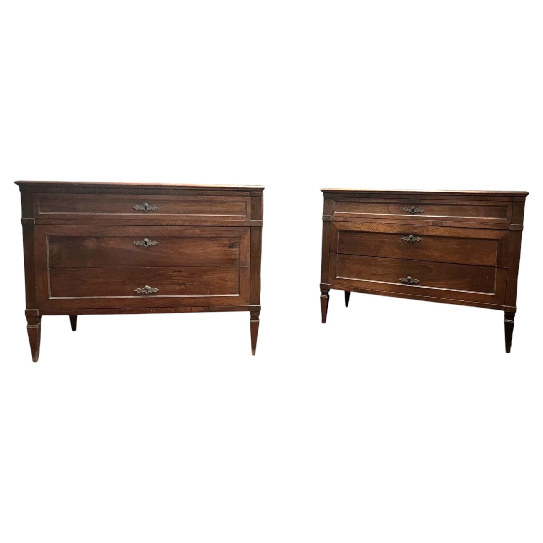 Pair of walnut chest of drawers, 3-drawer, italy For Sale