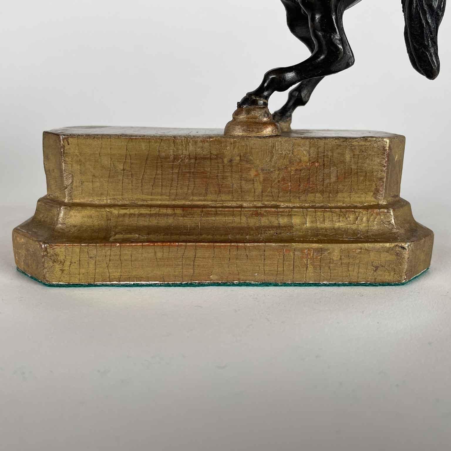 Coppia di Cavalli Inizi 1800 Sculture Italiane Animalier in Bronzo Patina Scura en venta 3