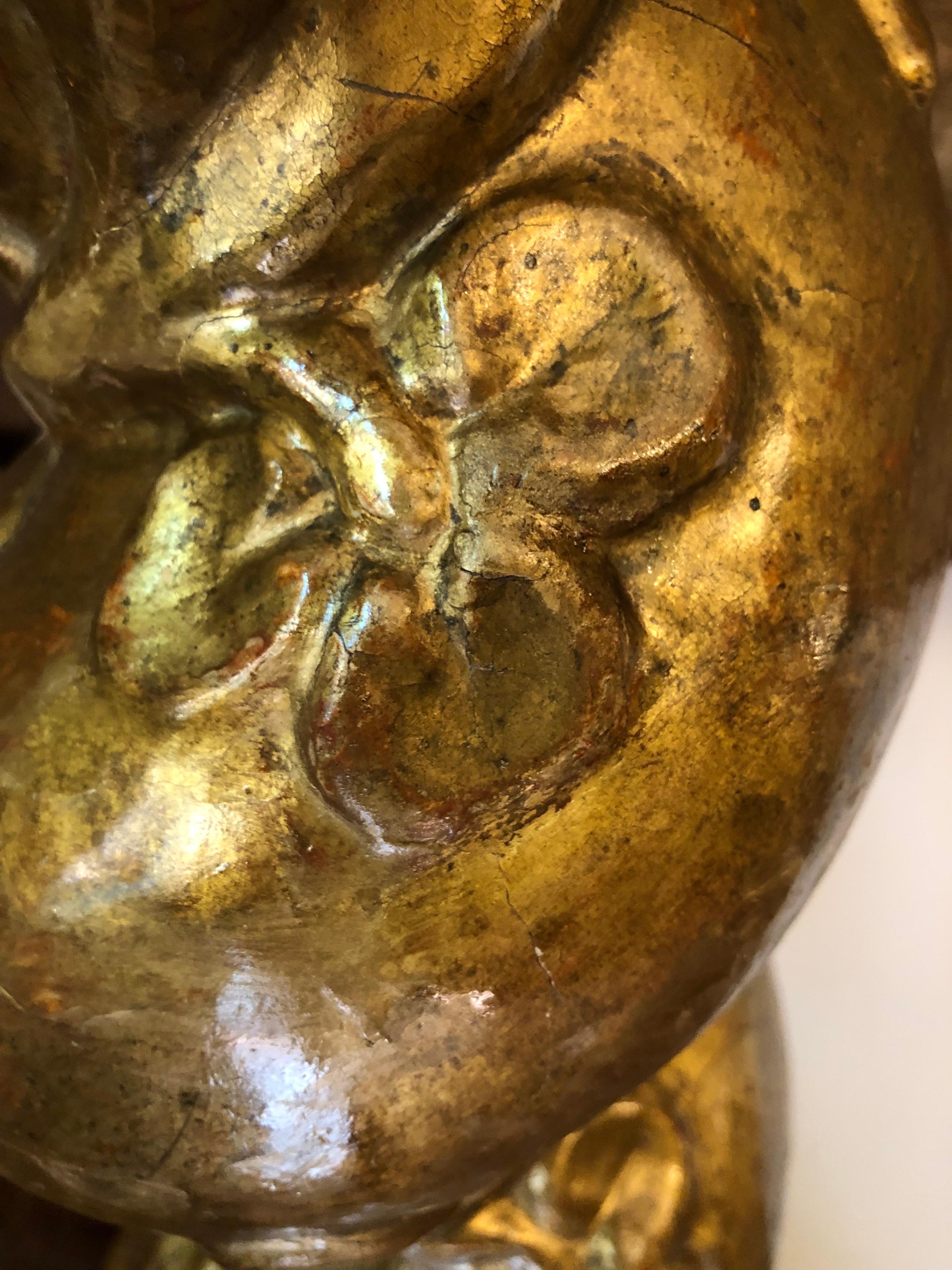 Coppia di Colonne Italiane Dorate XVII Secolo Tortili con Intaglio Floreale en vente 3