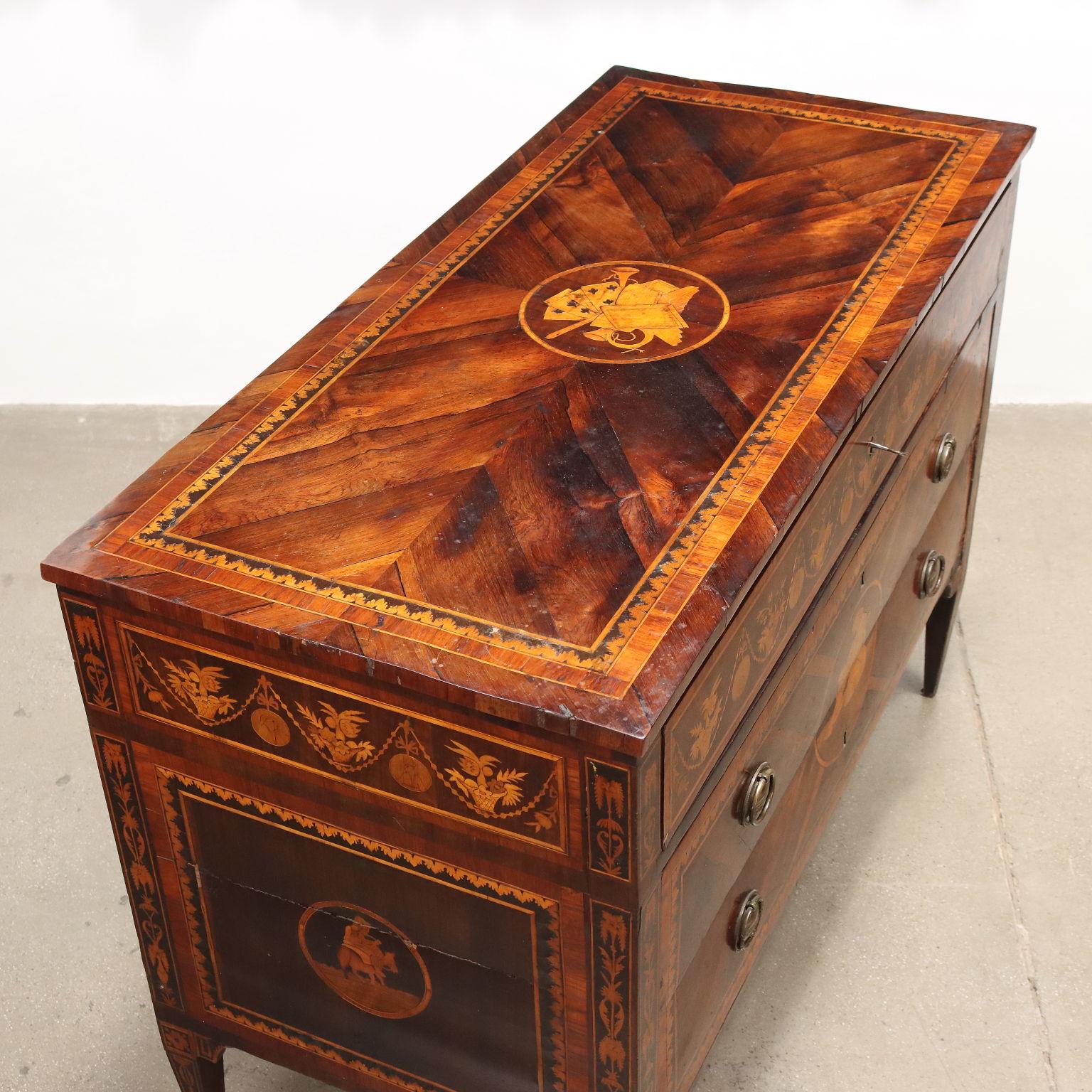 Coppia di Comò Neoclassici Lombardi Italia Ultimo Quarto XVIII Secolo in vendita 3