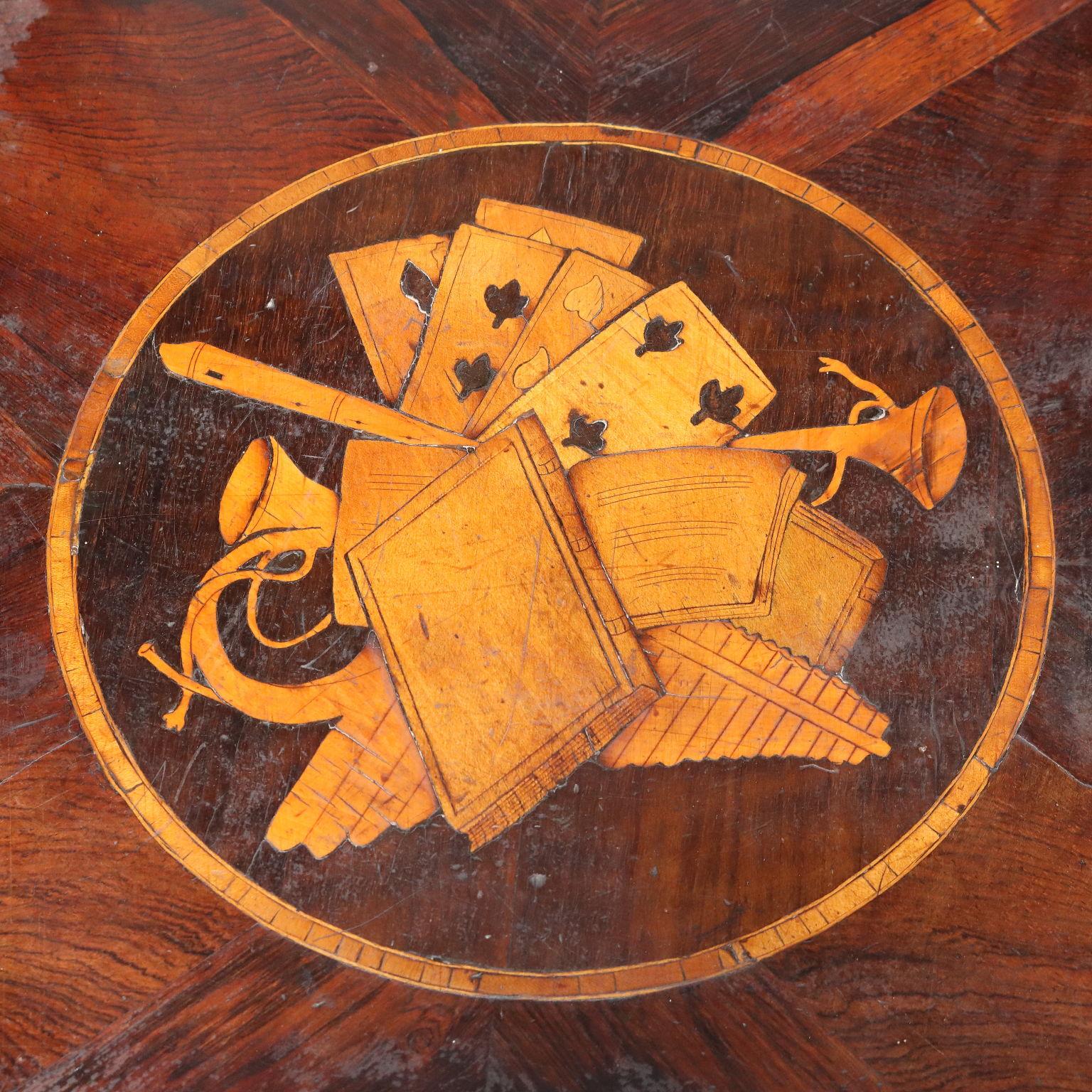 Coppia di Comò Neoclassici Lombardi Italia Ultimo Quarto XVIII Secolo in vendita 4